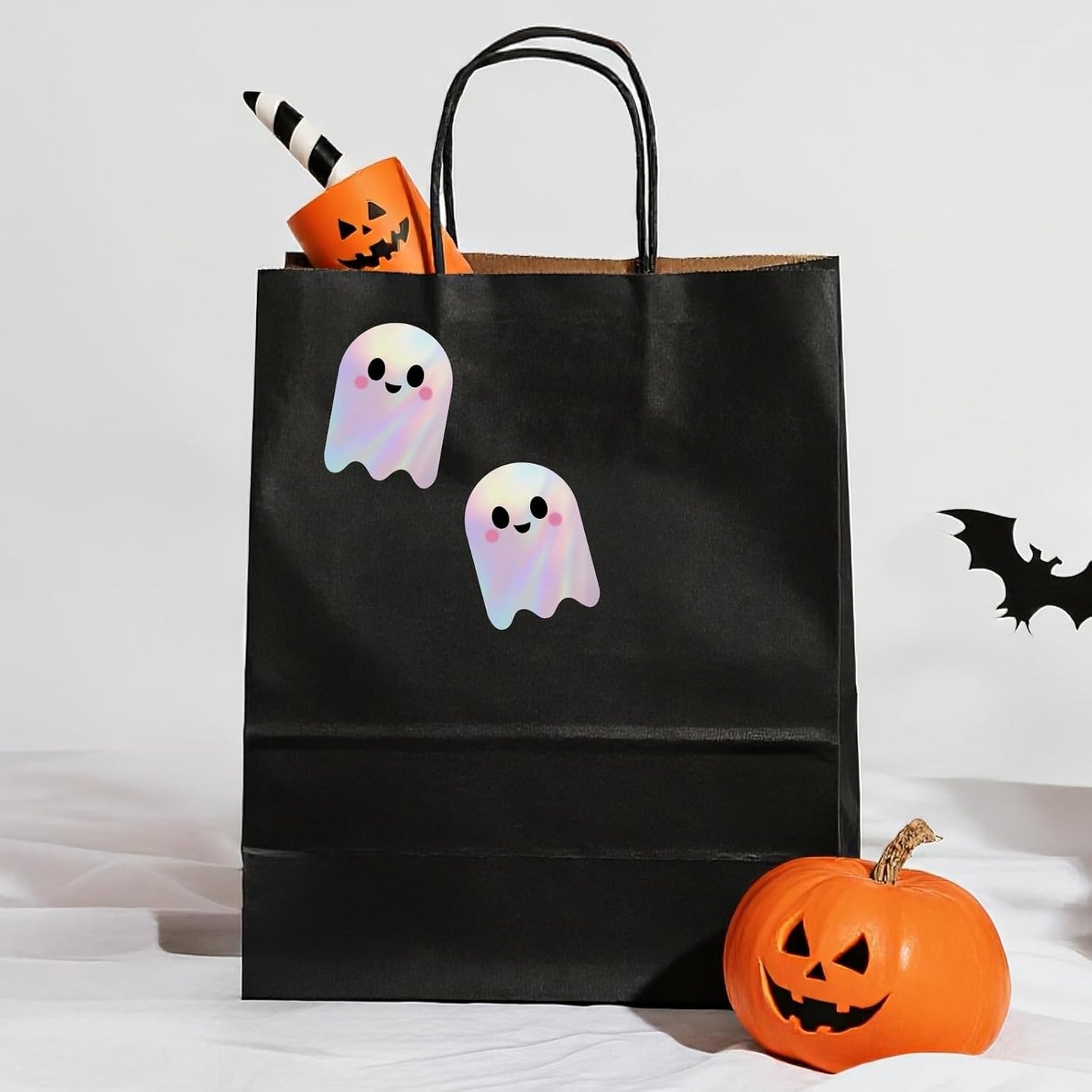 600Pcs Halloween Ghost Stickers - Cute Halloween Stickers Holographic Happy Halloweens Party Favor Sticker Self Adhesive Ghost Face Label Sticker for Envelope Seal Card Halloweens Decor