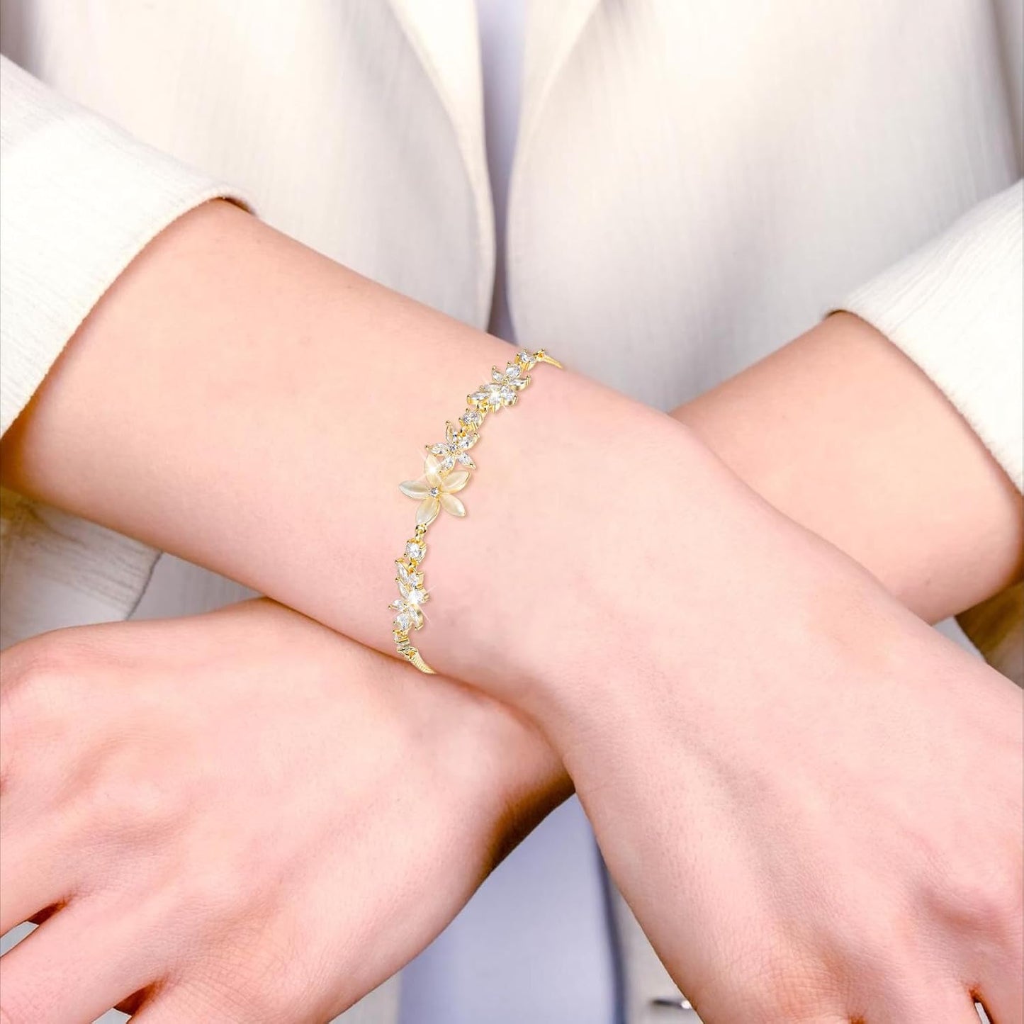 Gold Adjustable Bracelets for Women,Dainty Flower Bracelet Rhinestone Slider Floral Bracelet Floral Jewelry Adjustable Bridesmaid Bracelets Jewelry Gift