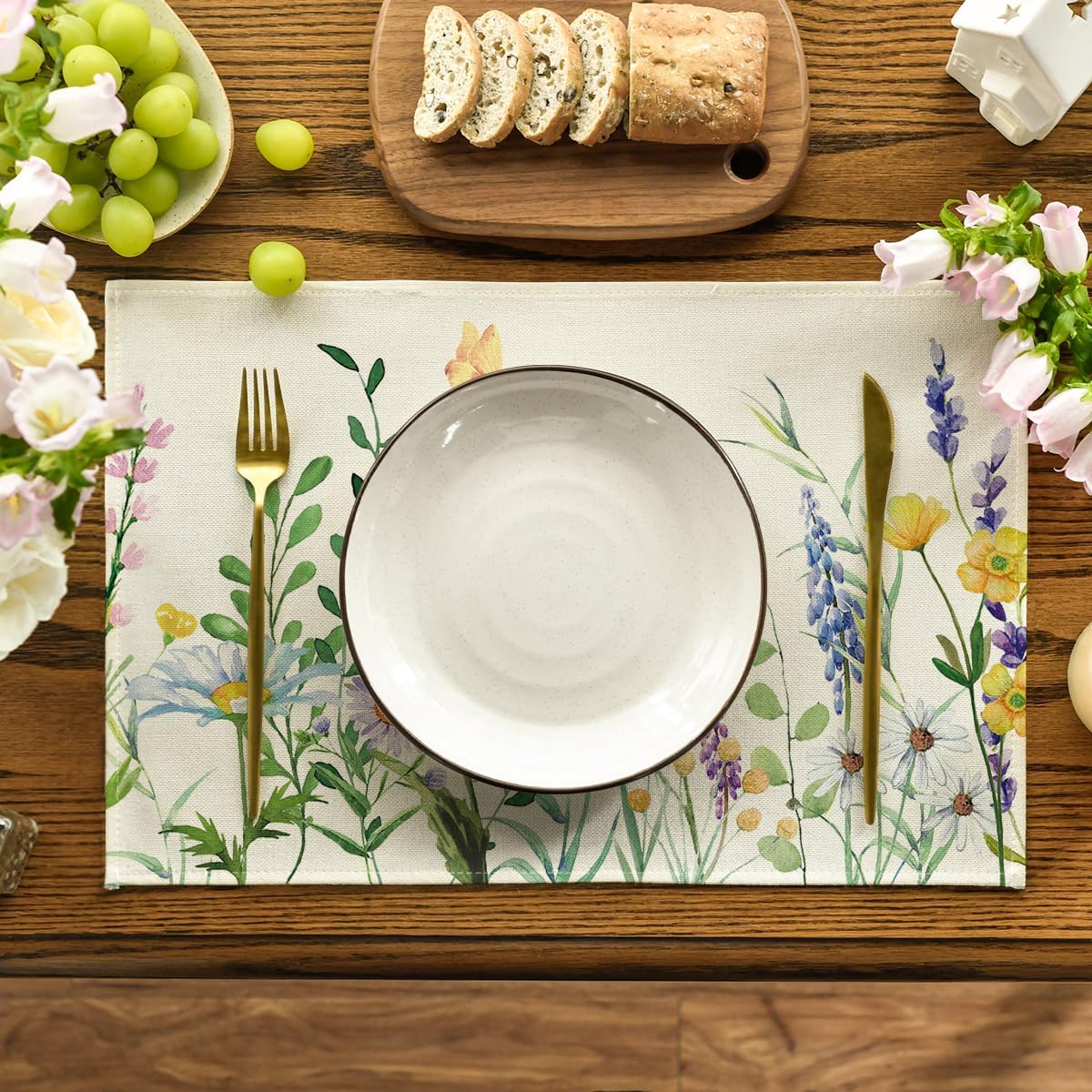 Daisy Eucalyptus Lavender Floral Leaves Spring Placemats Set of 4,12x18 Inch Seasonal Table Mats for Party Kitchen Dining Decoration