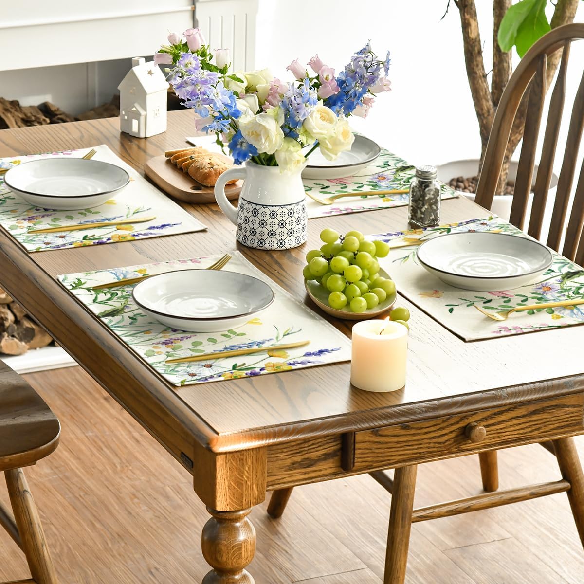 Daisy Eucalyptus Lavender Floral Leaves Spring Placemats Set of 4,12x18 Inch Seasonal Table Mats for Party Kitchen Dining Decoration