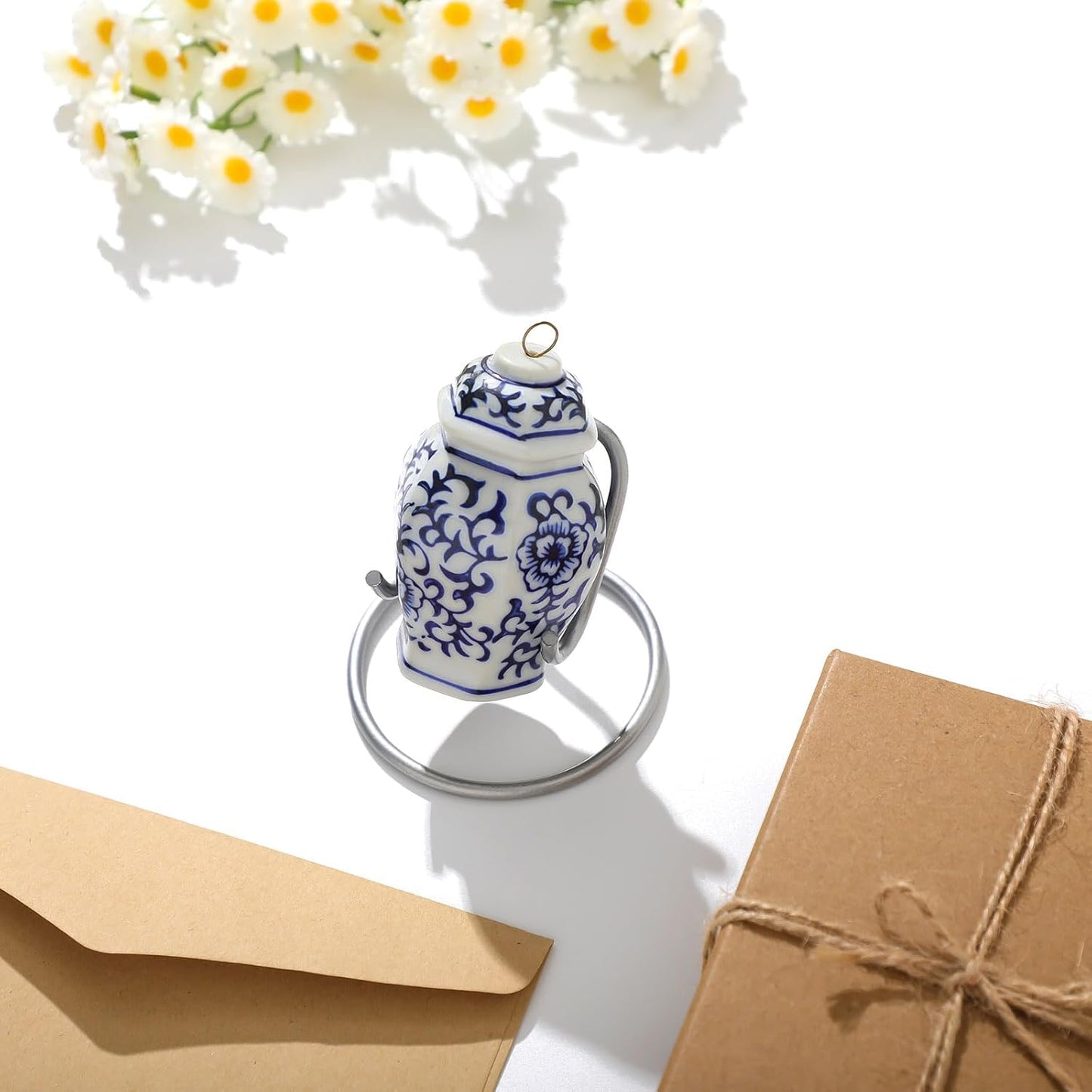 2 Pcs Heart Keepsake Urn Stand Stainless Steel Display Stand for 2.75-3.00 Inch Memorial Keepsake Mini Heart Cremation Urn for Honor Your Loved One Funeral Gift Home Office Display(Silver)