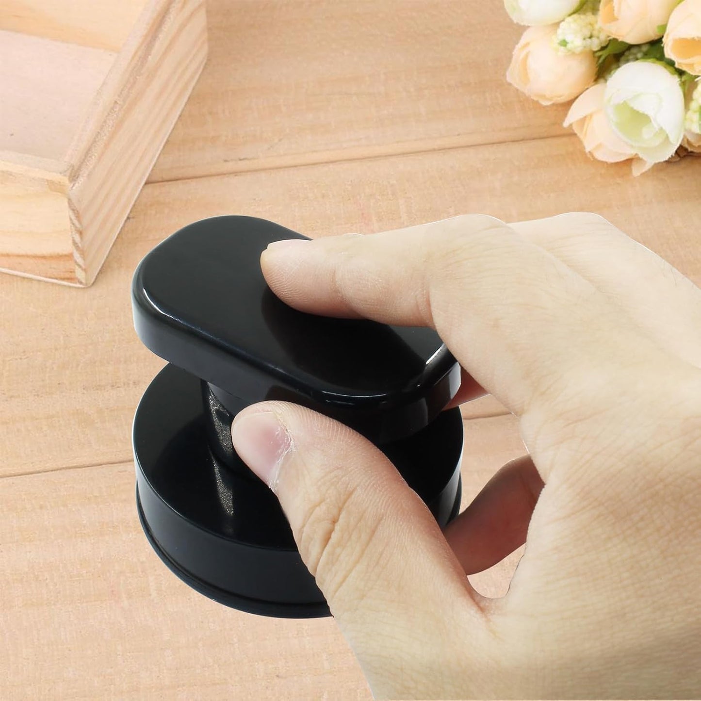 2 Pack Powerful Suction Cup Glass Mirror Door Handle, Refrigerator Drawer Bathroom Suction Cup Wall Armrest, Bathtub Shower Handle Kitchen Drawer Cabinet Knob Suction Cup, Black