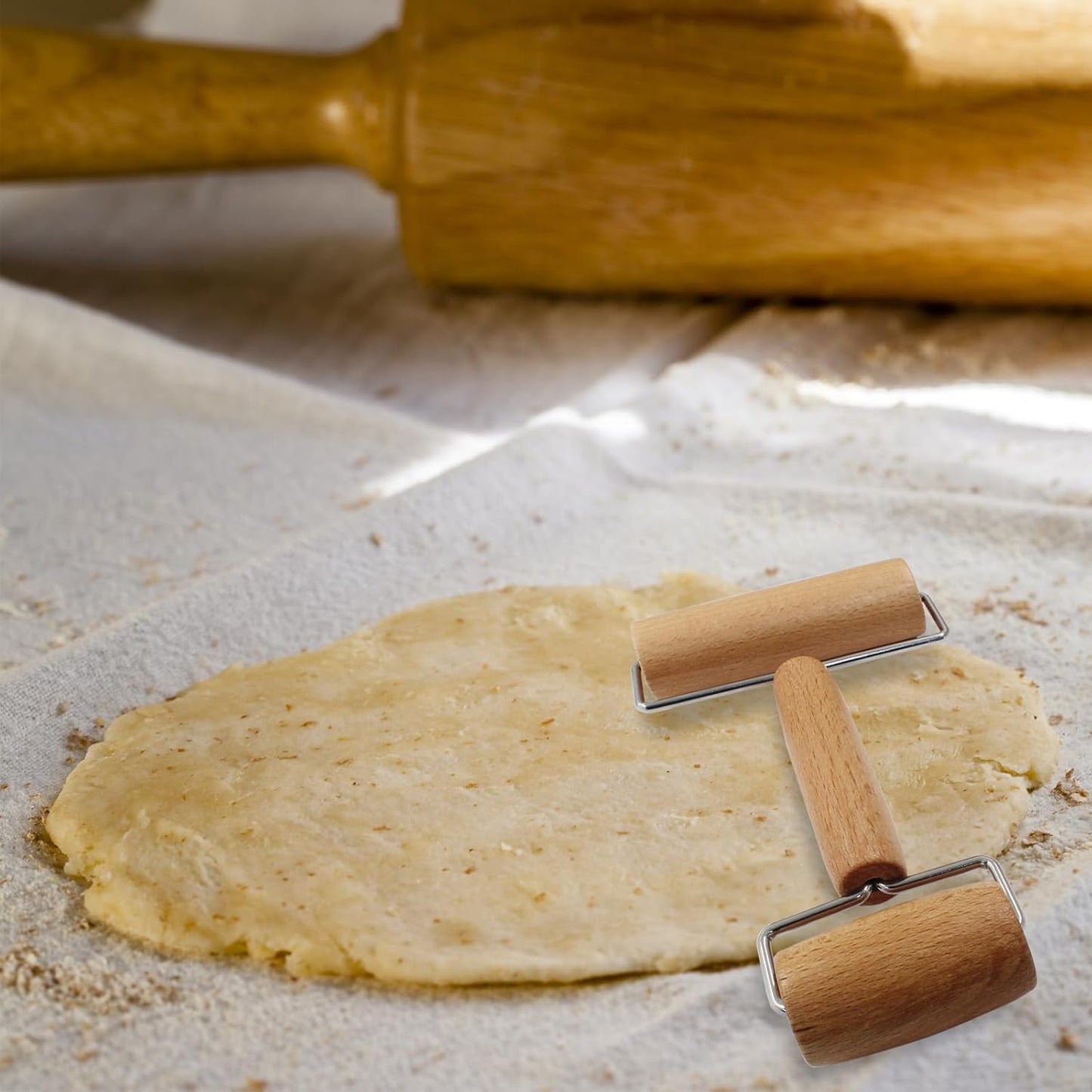 Wooden Rolling Pin, Ergonomic Non-Stick Pizza Baker Dough Pastry Roller for Kitchen Home Cooking Baking (H Square Type)