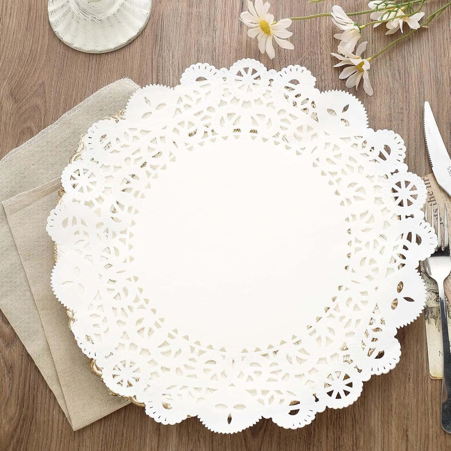 Efavormart 100 Pack Round White Paper Doilies, Food Grade Lace Paper Placemats - 14"