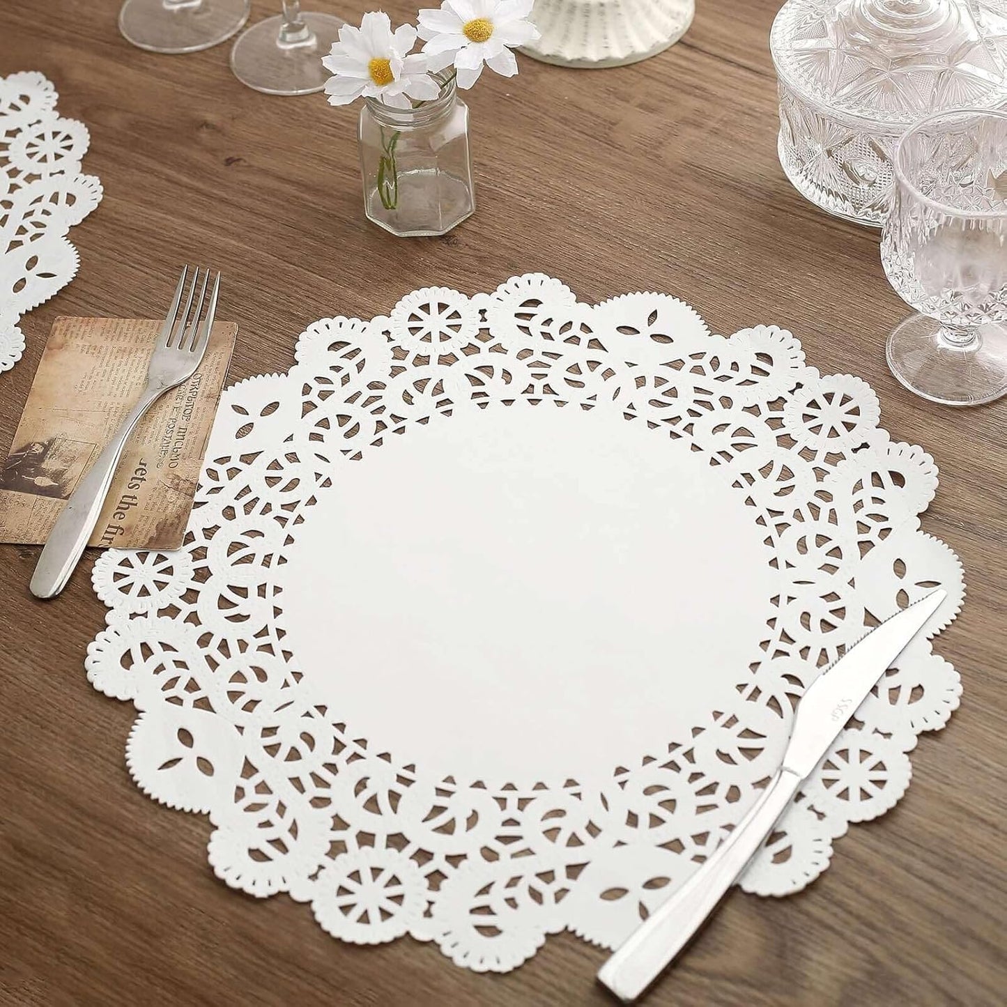 Efavormart 100 Pack Round White Paper Doilies, Food Grade Lace Paper Placemats - 14"