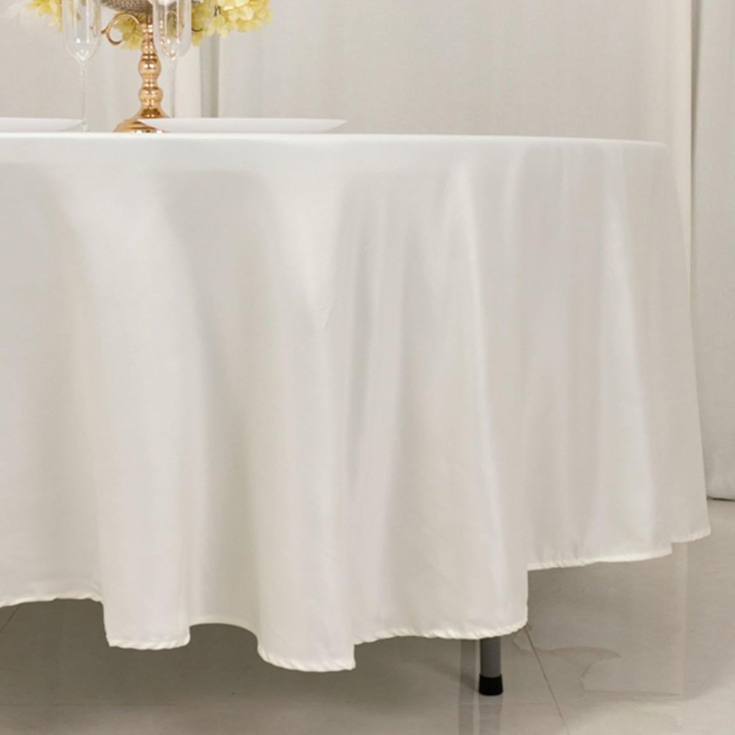 Efavormart Ivory Seamless Lamour Satin Round Tablecloth - 108"