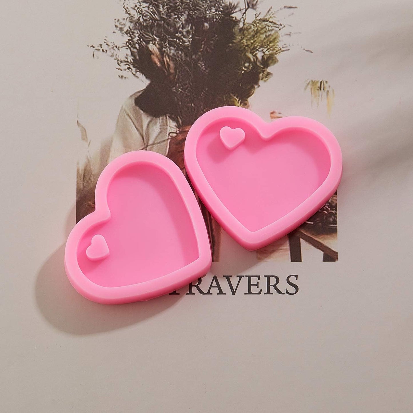 4 Pieces Heart Resin Keychain Molds for Epoxy Resin Easter Mother's Day Silicone Fondant Molds Love Keychain Gift with 20 Pieces Key Rings for DIY Decoration, Homemade Dessert