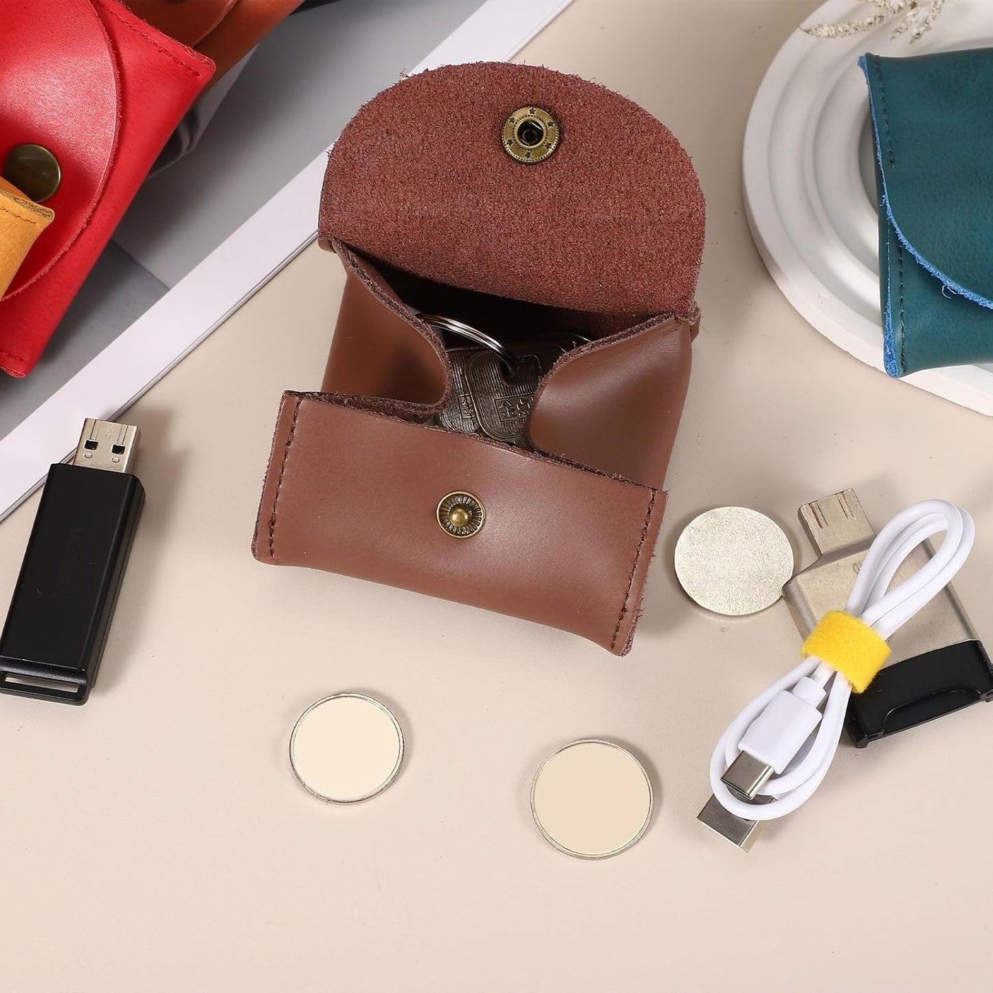Rustic Leather Coin Purse, Small Leather Pouch Unisex Small Pocket Pouch with Snap Closure Change Holder for Coins Jewelry Earphones Storage, Black