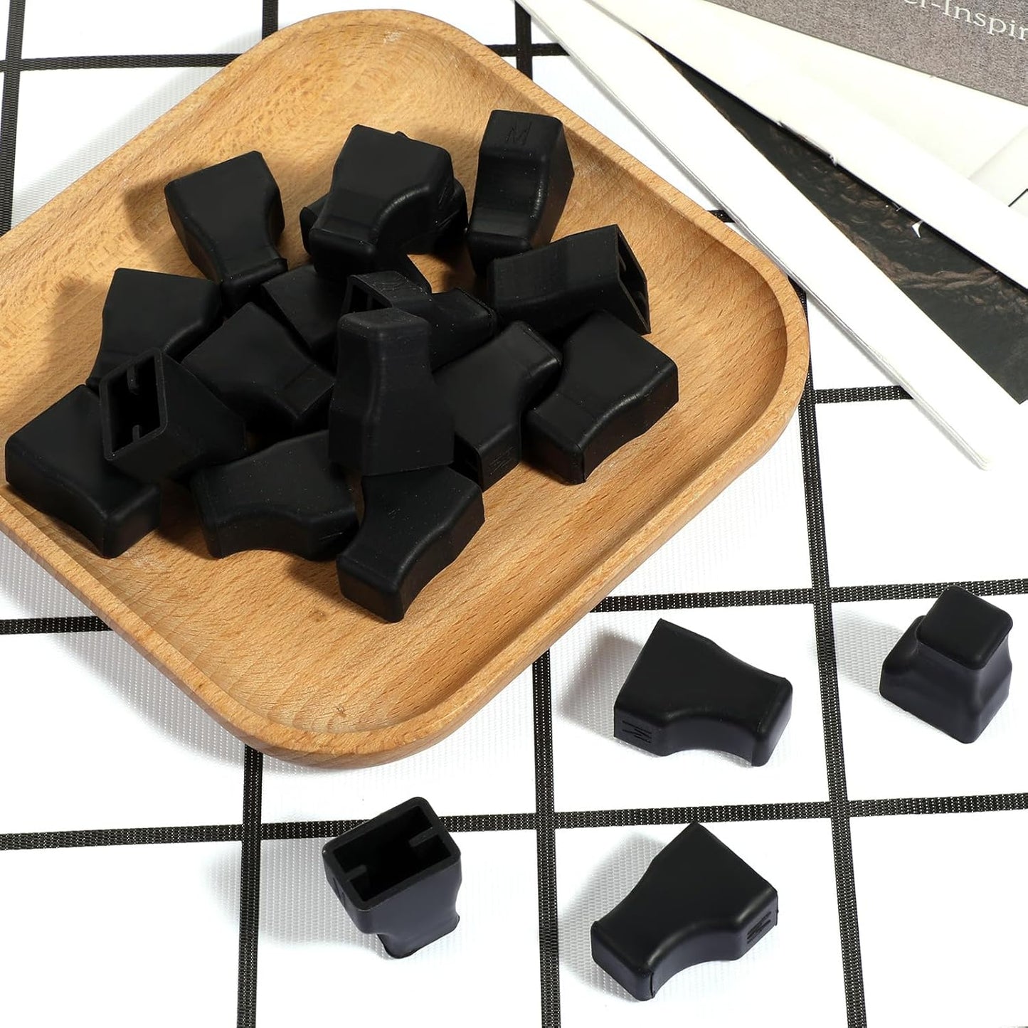 Coffee Syrup Pump Tip Covers, 20 Pack Syrup Pump Caps Black Rubber Syrups Caps Portable Practical Pourer Cap Keep Syrups Sugar Condiments Olive Clean for Pour Dispenser, Oil Liquor Bottle