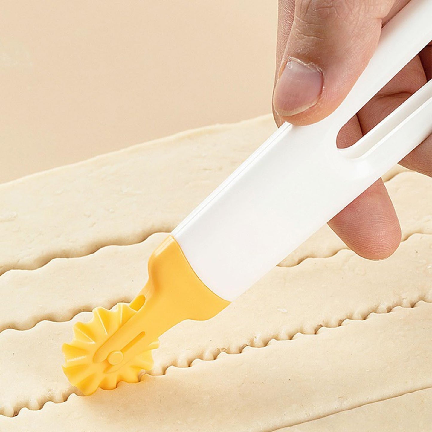 Yellow Raster Pattern Pastry & Tart Cutter - Cake Decorating Tool