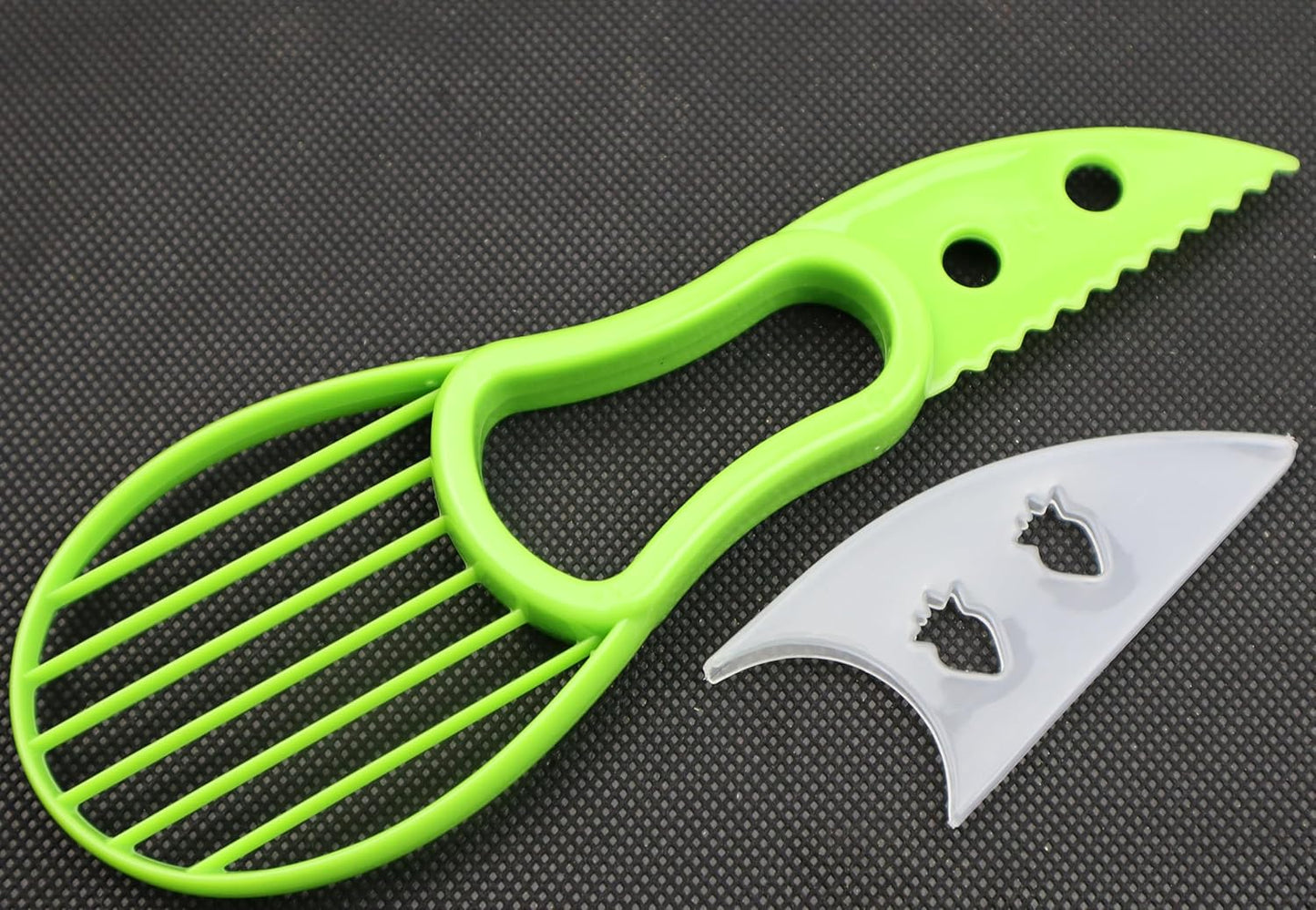 3-in-1 Avocado Tool - Safe Cutter, Pitter and Spoon in One - Green - Set of 1