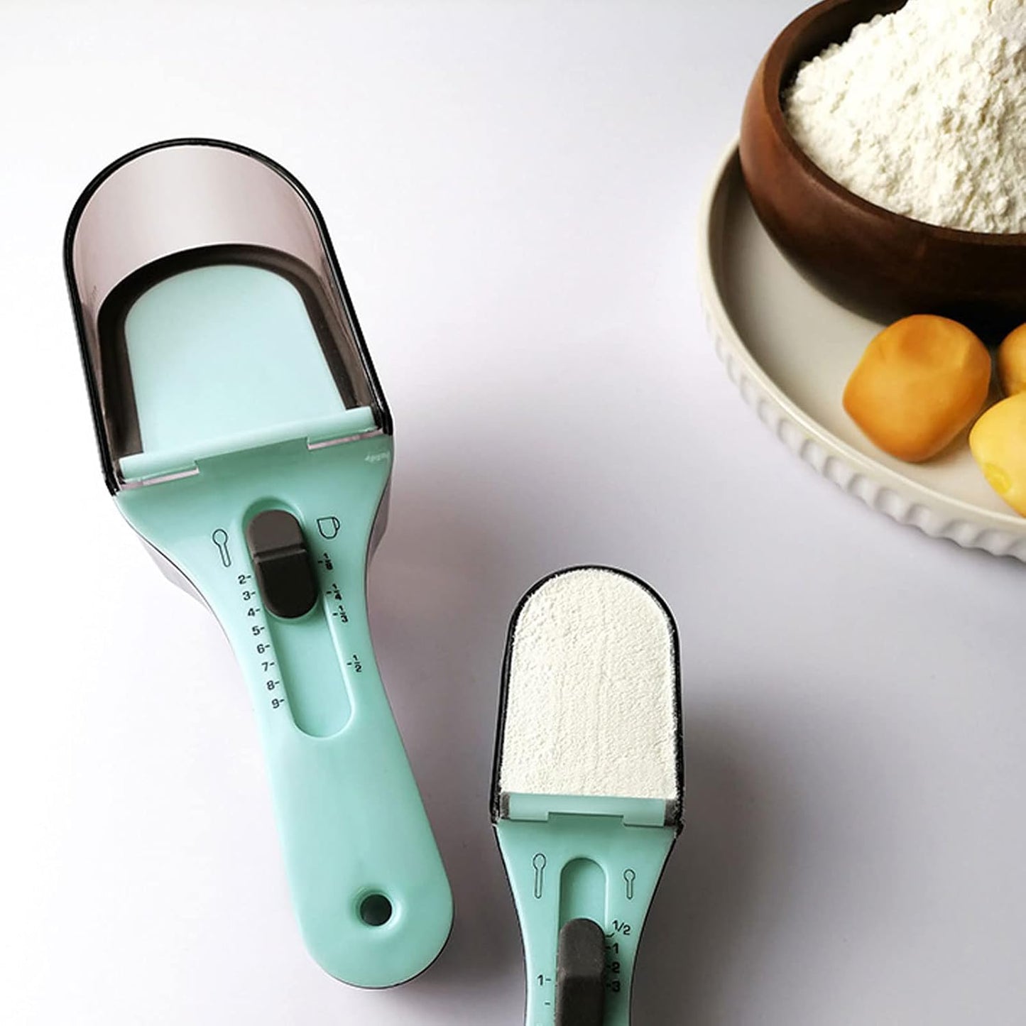 Adjustable 2-Piece Measuring Spoon Set with Scale Plastic Kitchen Tool for Coffee Milk Mask Powder Measurement