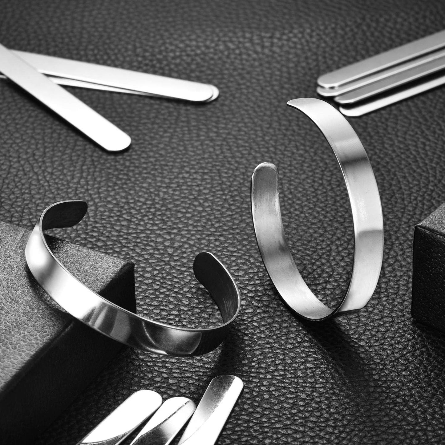 18 Pieces Adjustable Cuff Bracelet Blanks Stainless Steel Bangle Blanks DIY Cuff Bracelet Blank for Making Presents Stamping Jewelry, 3/ 8 x 6 Inches