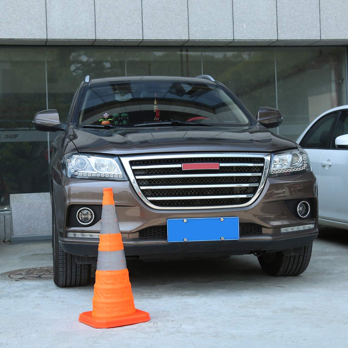 4 Pack 15.5 inch Collapsible Traffic Cones Multi Purpose Pop up Reflective Safety Cone