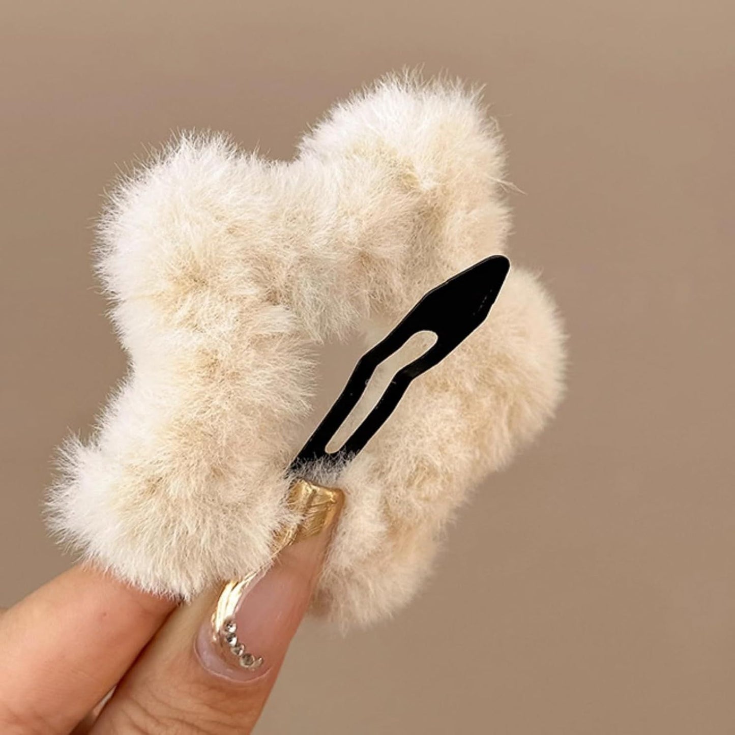6 Pcs Plush Star Hair Clips for Women Girls, Winter Hair Accessories Fuzzy Hairpins for Bangs Side Hair Holders (Mix)