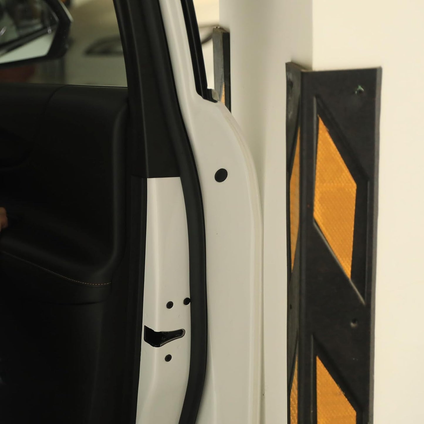 32.8ft (10m) Car Door Edge Guards Clear – Self-Adhesive PVC, U-Shaped, Fits Most Vehicles, Scratch- and Chip-Resistant – Reduces Dings in Parking Lots