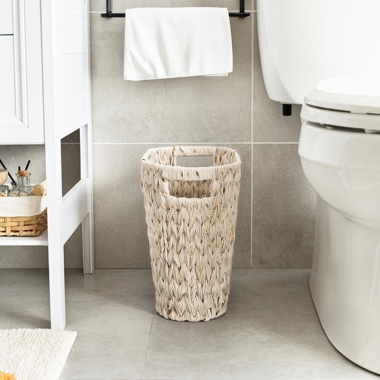 Wicker Trash Can, Waterproof Bathroom Trash Can, Wicker Waste Basket for Bathroom, Decorative Boho Waste Basket for Bedroom, Office, 19 Liters/5 Gallons