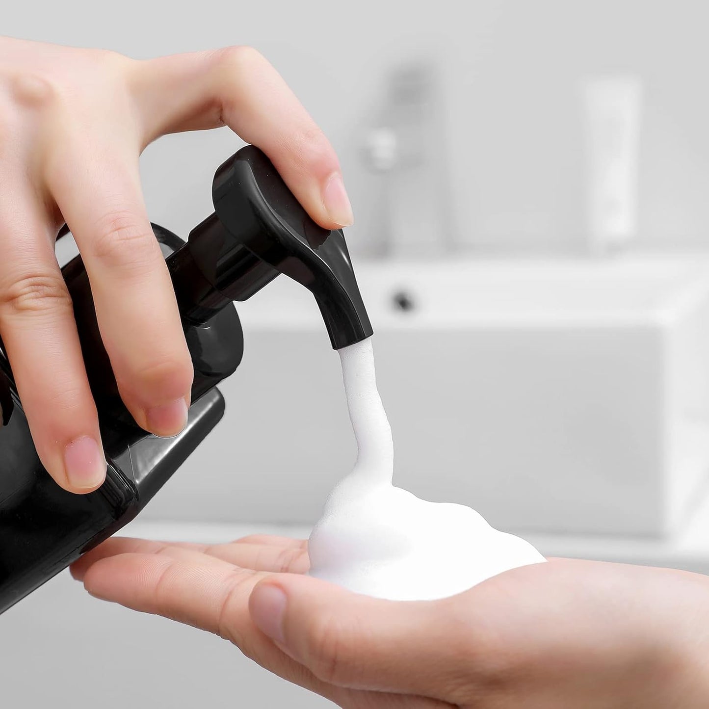 Foaming Soap Dispenser, 15oz Refillable Pump Bottle Plastic for Liquid Soap, Shampoo, Body Wash, 4 Pcs, Black