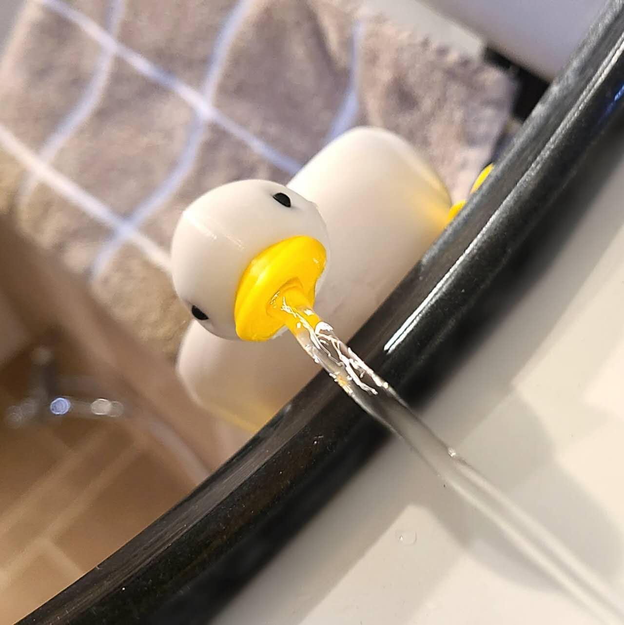 Cute Duck Soap Dishes with Draining, Shower Soap Dish Bar Soap Holder & Saver Waterfull Self-Driaing to Keep Your Soap Organized and Clean