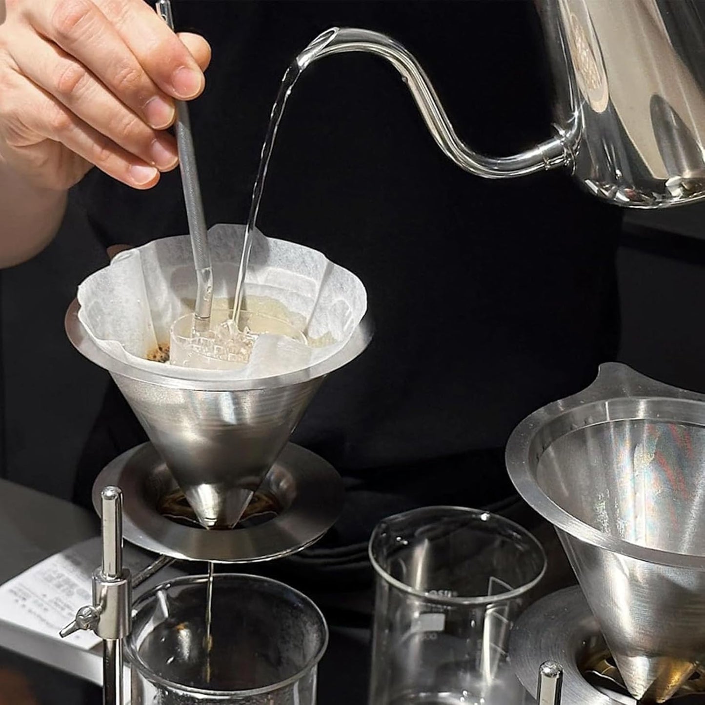 Pour Over Coffee Dripper, Reusable Stainless Steel Pour Over Coffee Filter Paperless Permanent Coffee Strainer for 1-4 Cup with Base