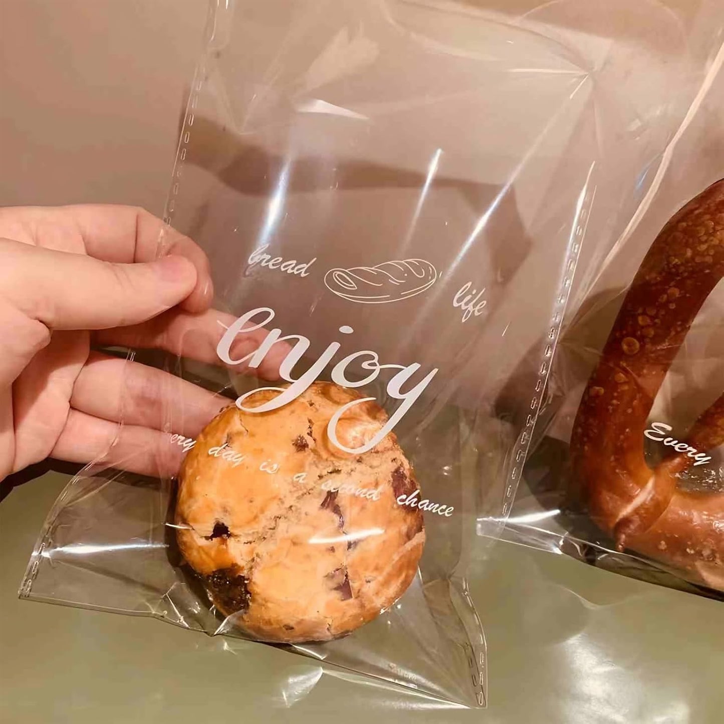 Clear Self Sealing Cellophane Bags, 5x7 Inch Cookie Treat Bags, 200 Pcs Resealable Cellophane Bag for Packaging Cookies, Gifts, Products, Pastry, Candy