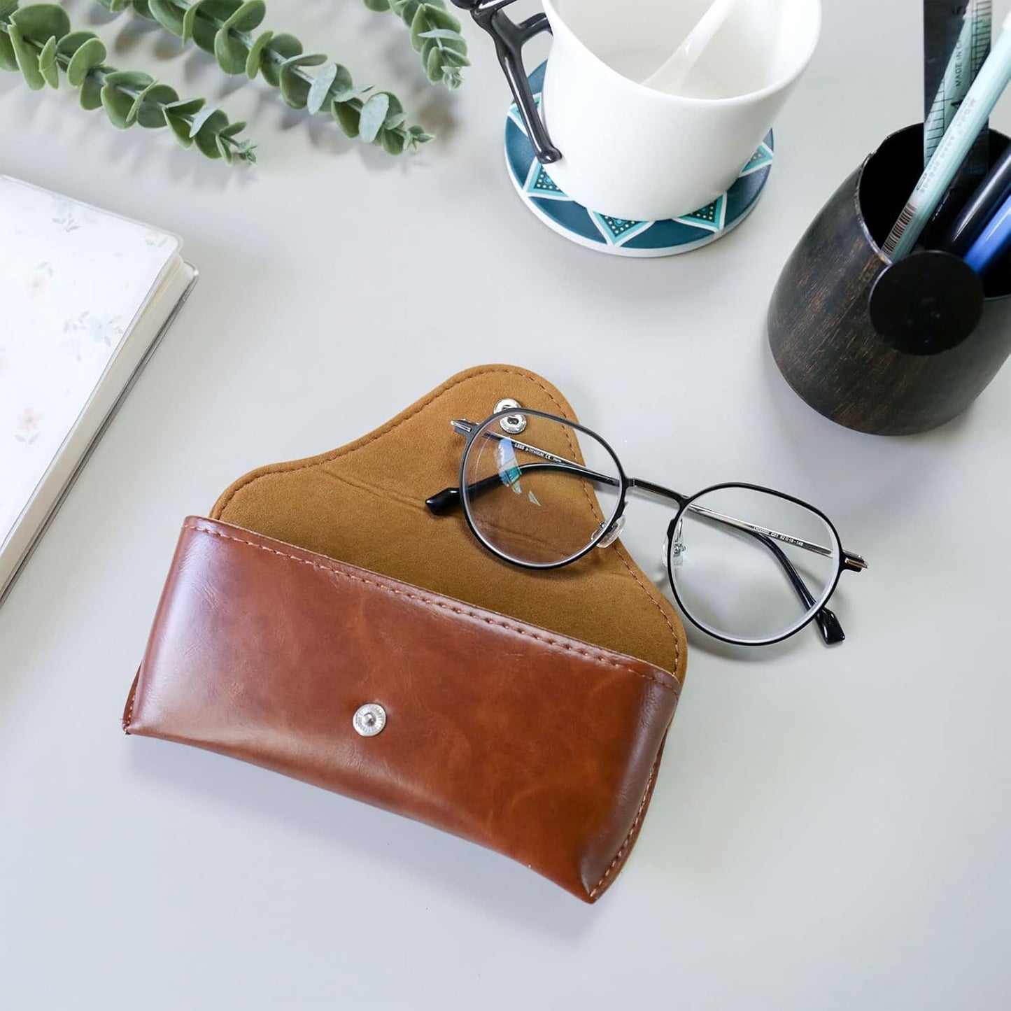 Portable PU Leather Sunglasses Pouch Soft Eye Glasses Carry Case for Women Men