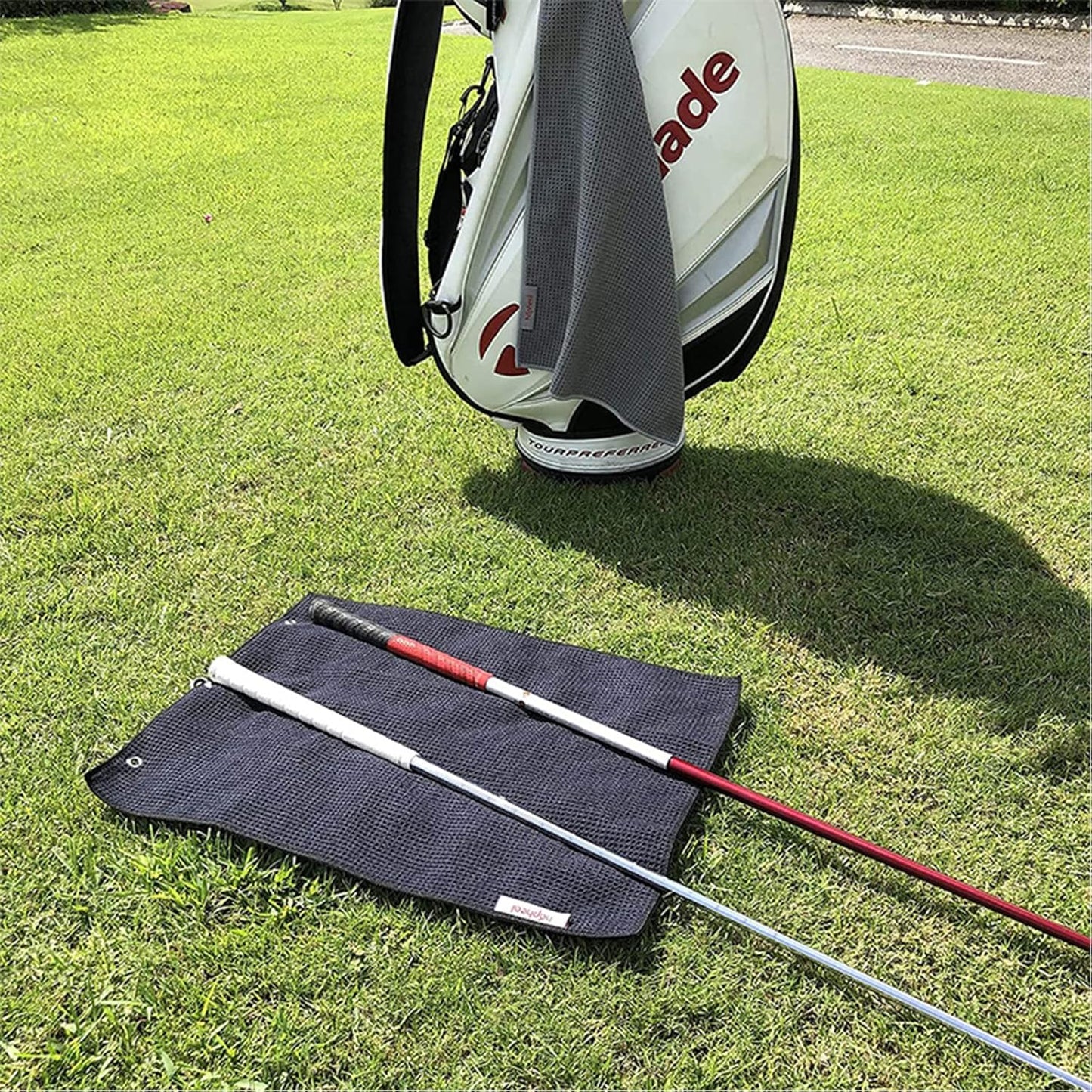 Golf Towel,2 PackPremium Microfiber Fabric Waffle Pattern Towels,Heavy Duty Carabiner Clip (2 Pcs,2 Colors)