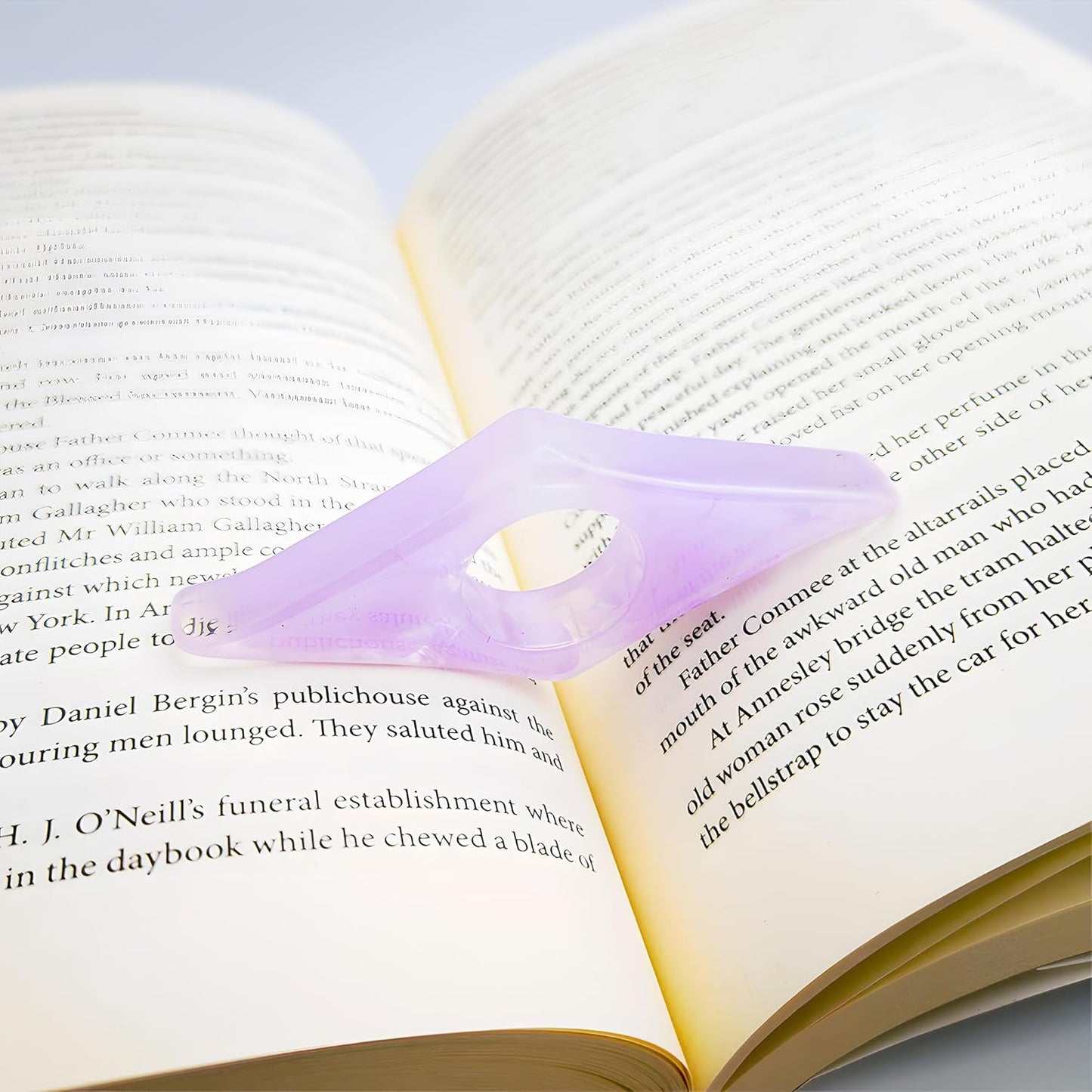 2 Pack Book Page Holder for Reading, Jelly Pattern Thumb Bookmark, Thumb Book Page Holder, Book Opener Holder, Book Accessories Gifts for Teacher, Student and Reading Lovers (Lavender)
