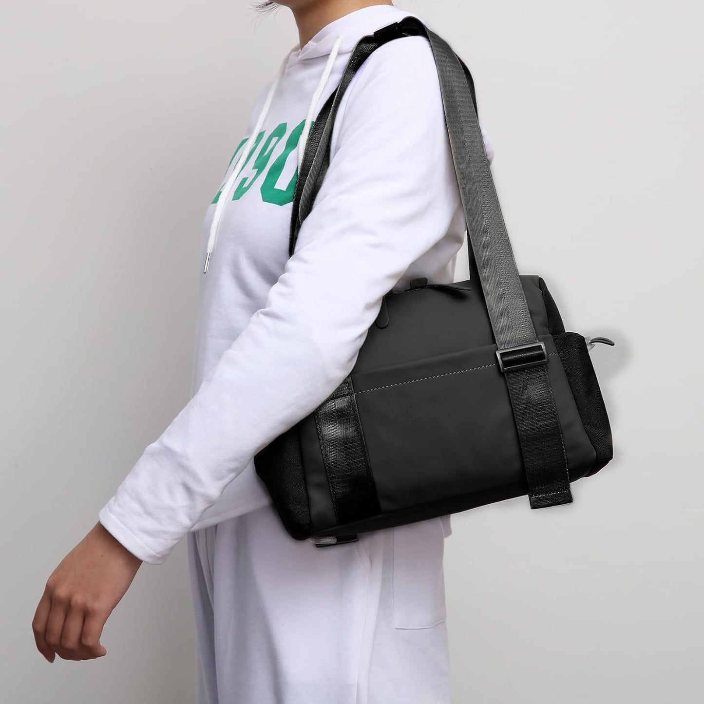 Mini Gym Bag for Women, Small Duffle Bag with Wet Compartment, Lightweight Waterproof Cute Tote for Girls Workout Sport Travel (Black)