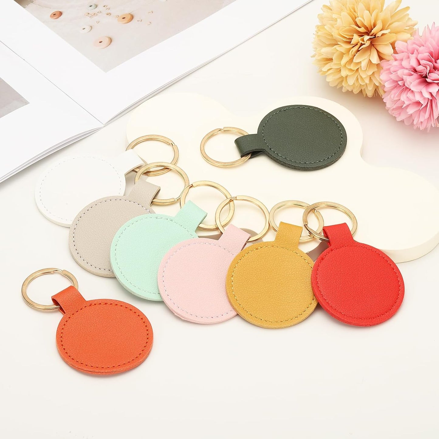 16pcs Leather Keychain Blanks,50mm Sublimation Blanks PU Key Chain Keyring with Rings,Round White -
