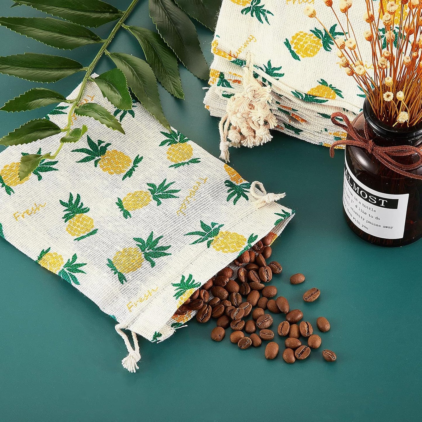 25 Pieces Pineapple Treat Bags Drawstring Favor Storage for Birthday Party Wedding Hawaiian Luau Favors Summer Supplies -