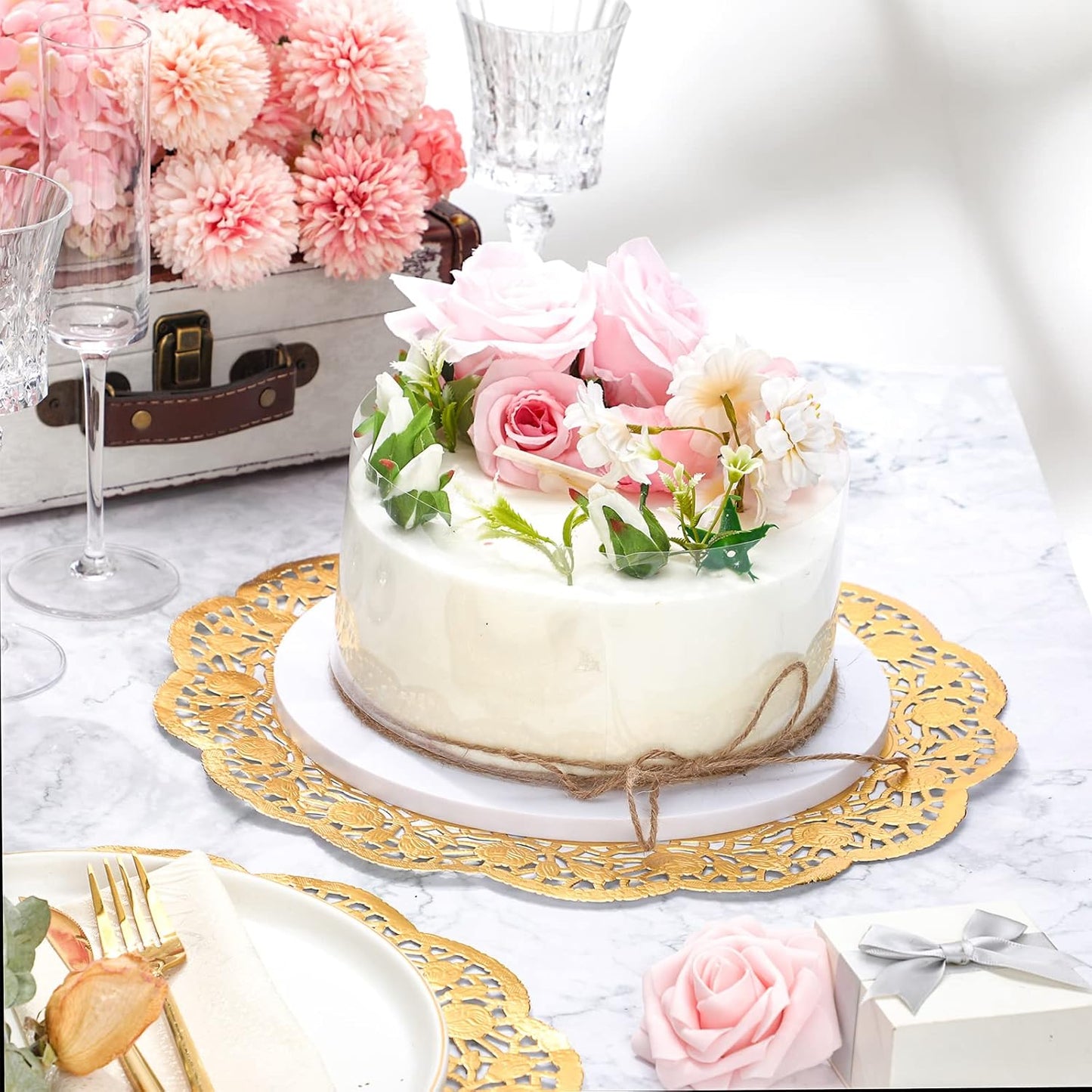 200 Pcs Doilies Lace Paper 14 Inches Disposable Foil Placemats Large Round Pad for Cakes Crafts Wedding Birthday Party Decoration(Gold) Gold -