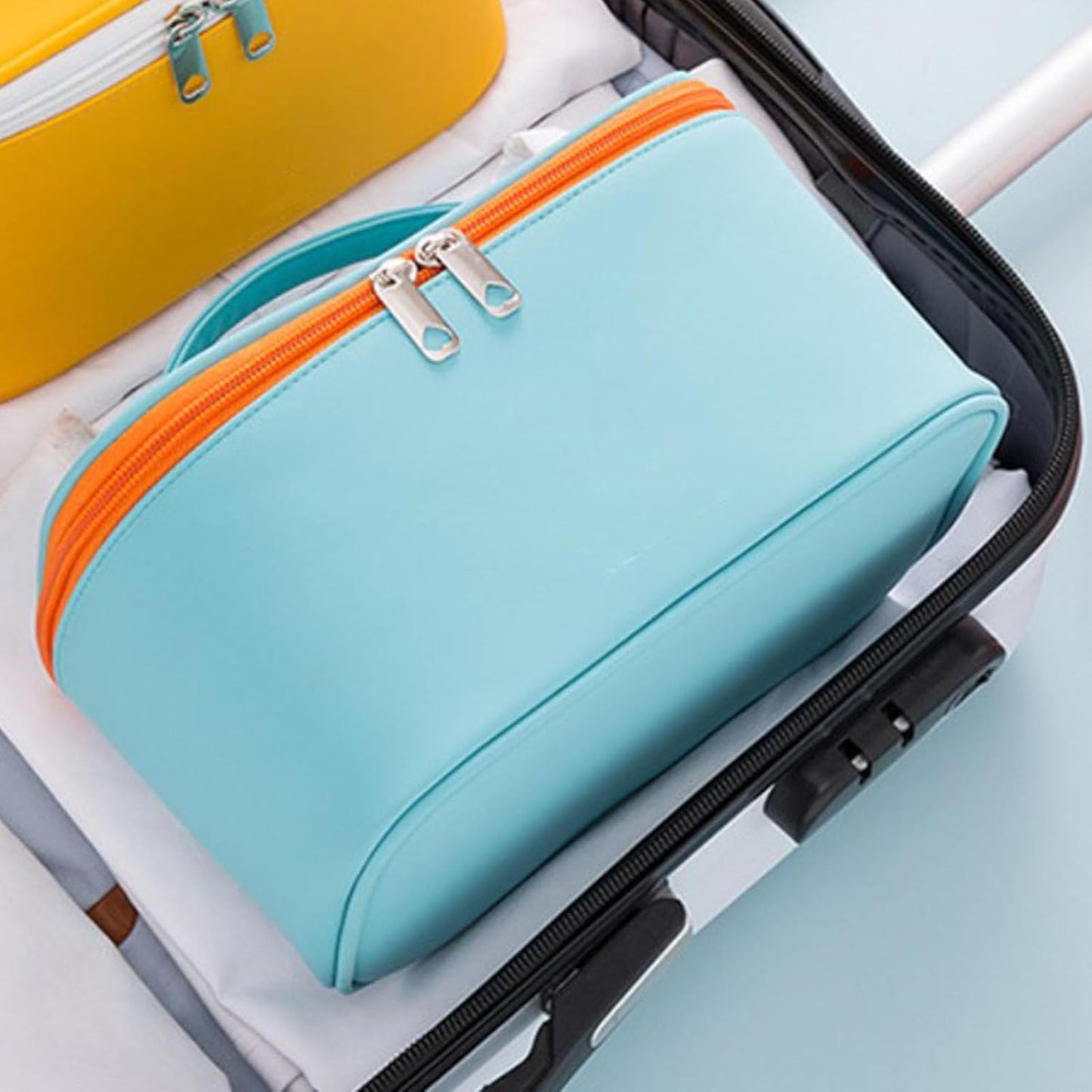 Large Capacity Travel Cosmetic Bag, Makeup Bag PU Leather Organizer Waterproof Pouch Portable for Women