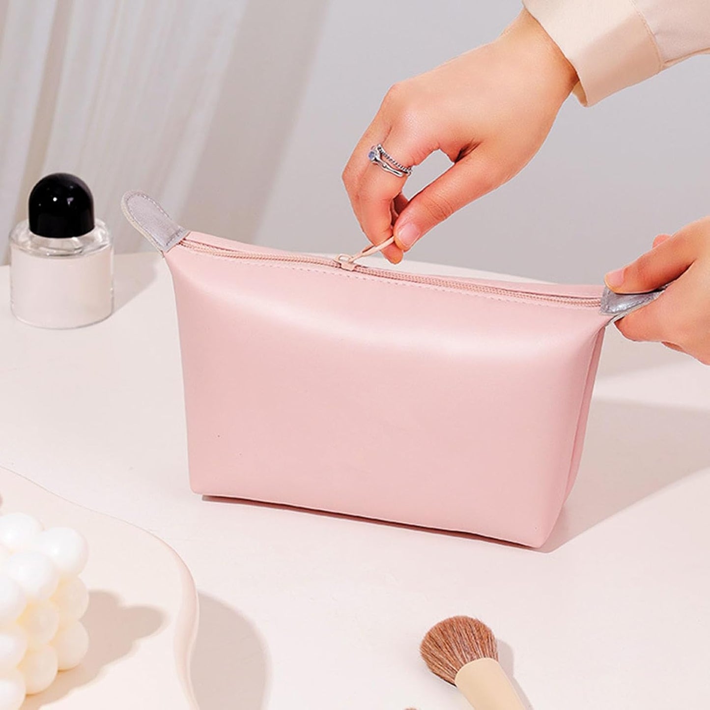 Makeup Bag, Cosmetic Organizer Bag Storage Portable Toiletry Large Capacity Travel