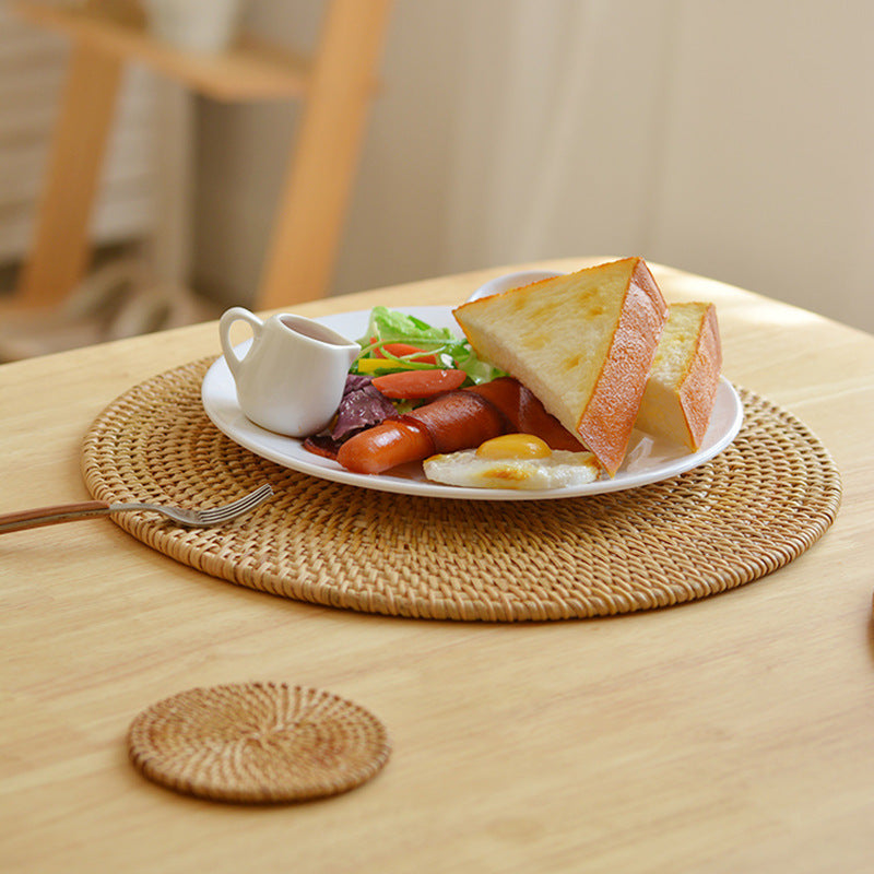 Isolation mat - Woven mat - 4 pieces - Rattan mat for hot dishes - 18 cm - Anti-burn coasters - Handmade coasters - Eco-friendly coasters - Tea accessories