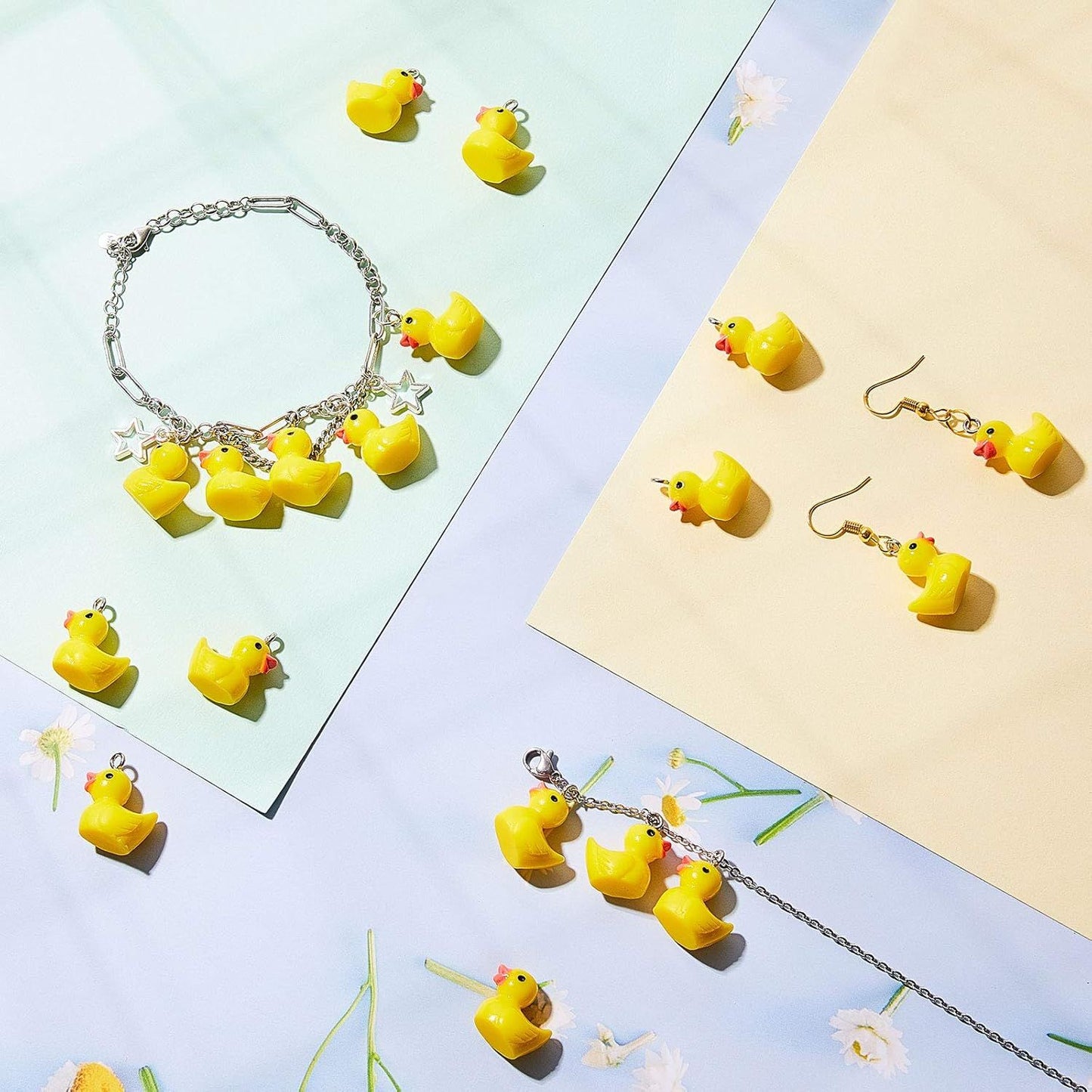 40 Pcs Mini Resin Duck Charms Pendants indings Beads or Women Adult Jewelry Making DIY Bracelet Necklace Earrings Keychain Crats Gits Party avors(Yellow,Classic)