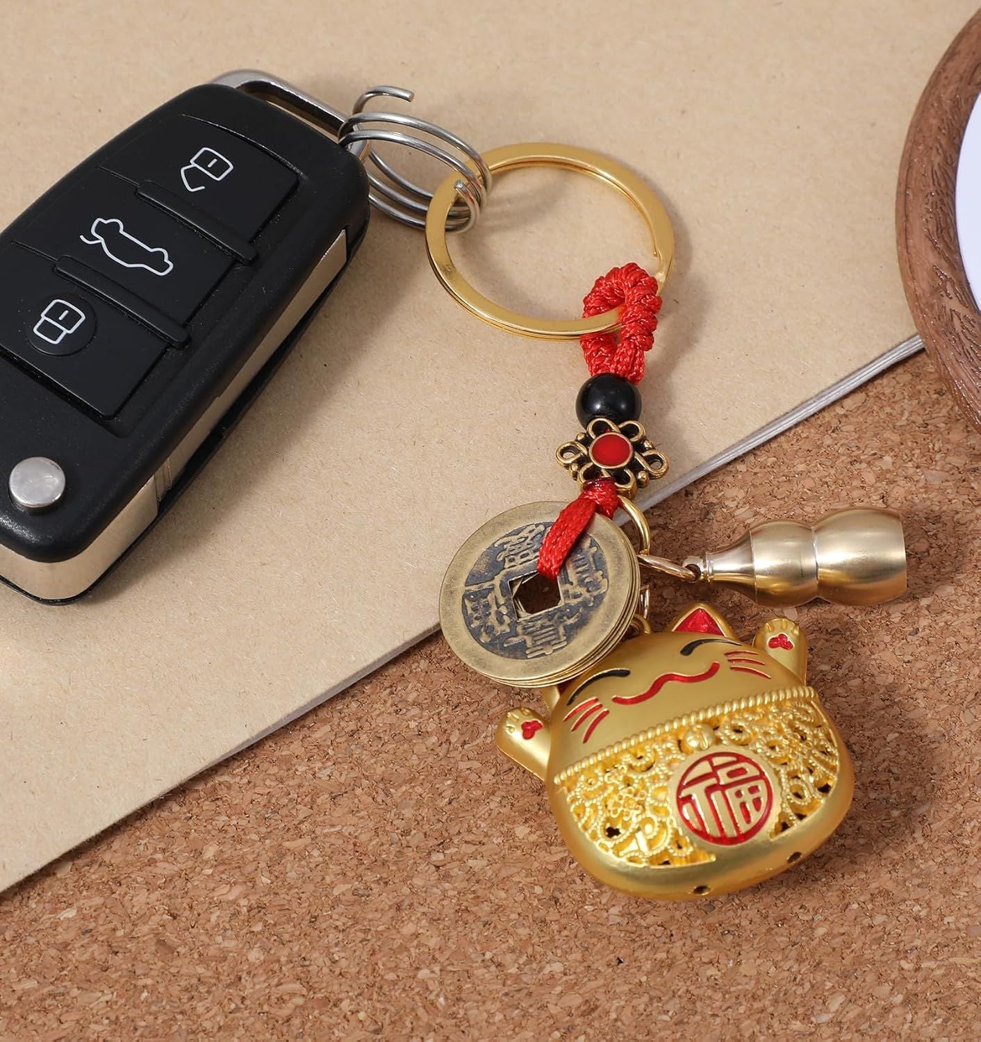 Lucky Cat Keychain, Good Luck Keychain with Feng Shui Coins, Tassel ＆ Gourd, Maneki Statue Charm for Good Luck, Gift for Cat Lovers