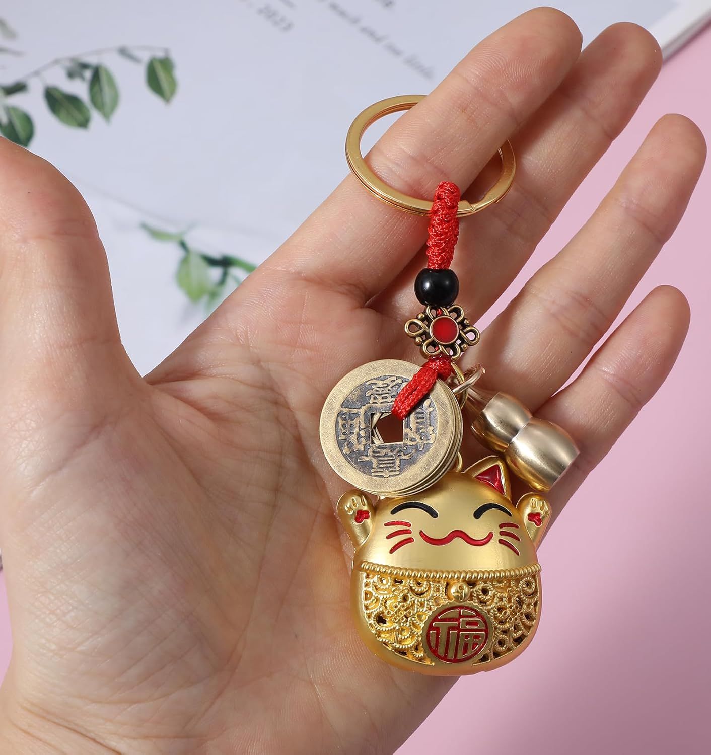 Lucky Cat Keychain, Good Luck Keychain with Feng Shui Coins, Tassel ＆ Gourd, Maneki Statue Charm for Good Luck, Gift for Cat Lovers