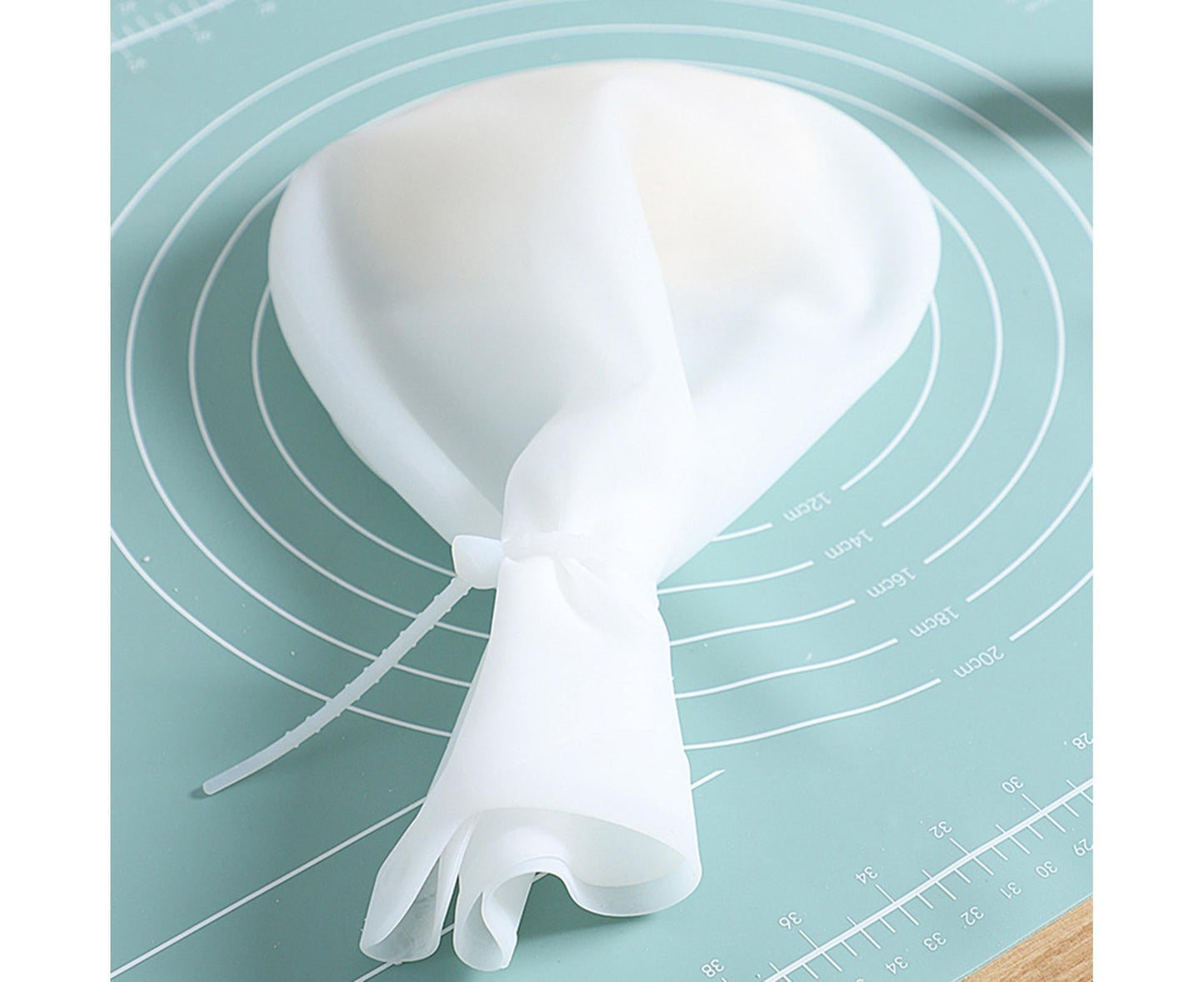 Kneading Dough Bag Food Grade Non-stick Silicone Non-deformation Flour Mixing Bag Baking Tool-L