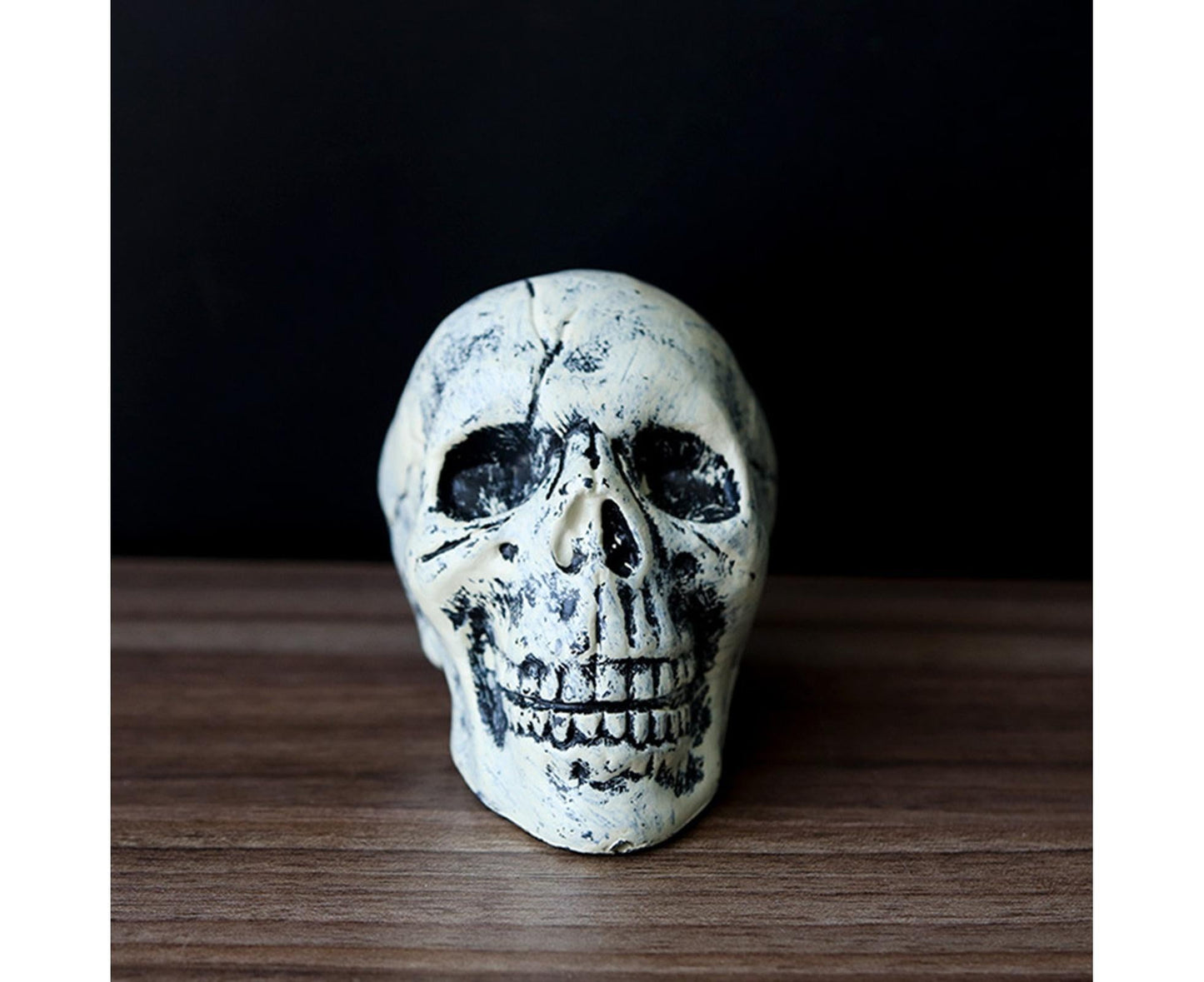6 Pcs/Set Halloween Skull Ornament Artificial Realistic Increase Atmosphere Durable Clear Texture Skeleton Horror Halloween Skull Statue for Home-White