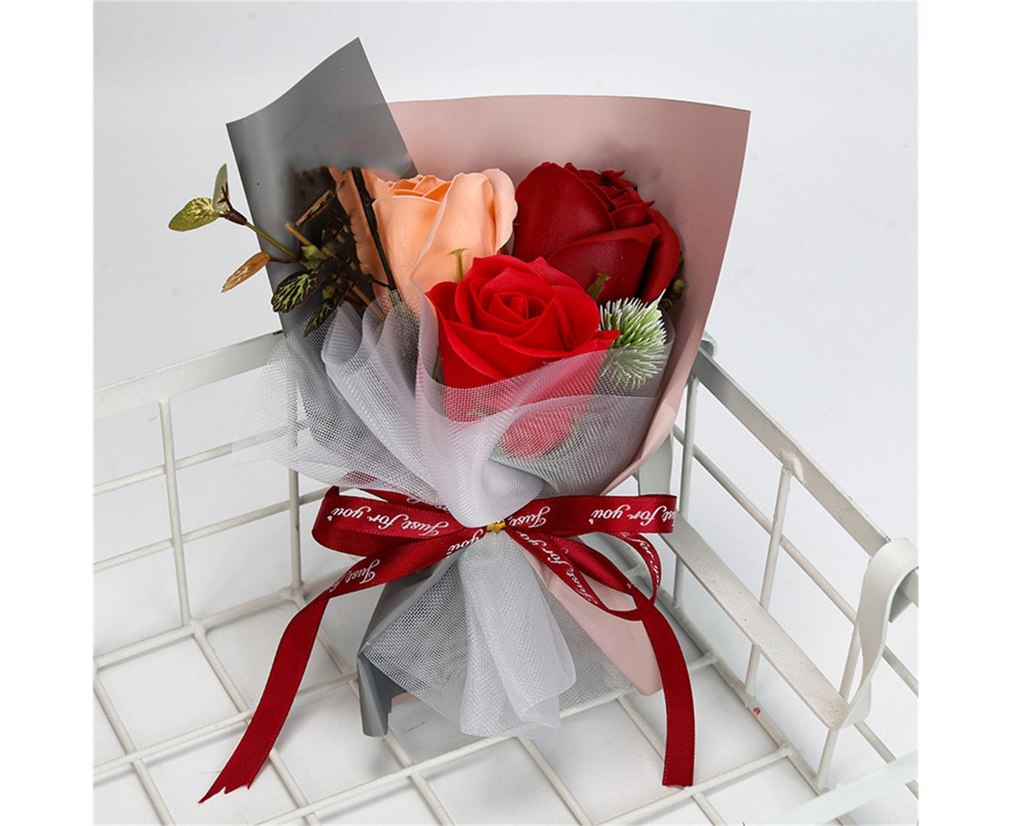 Soap Rose Flower Exquisite Vivid Nice-looking Scented Rose Soap Petals Body Soap for Valentine's Day - Red