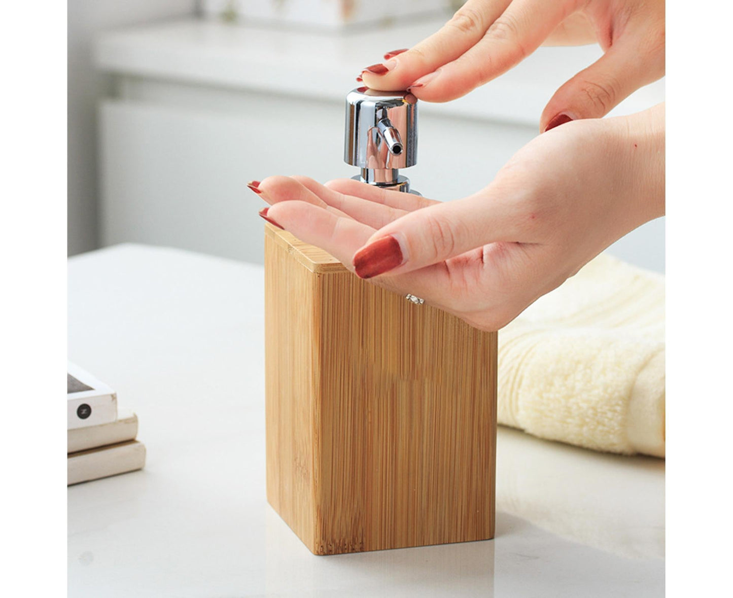 280ml Refillable Shampoo Liquid Soap Dispenser Empty Sub-bottling Storage Container Wooden Color Pump Design Shower Gel Bottle for Bathroom