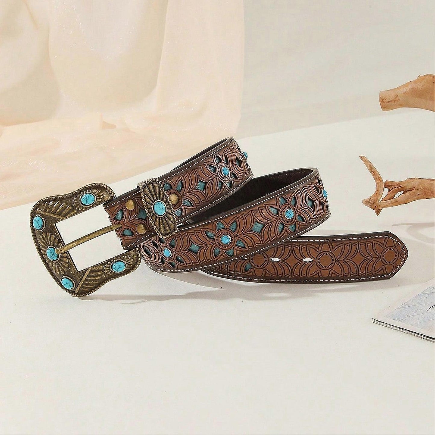125cm Women's Carved Antique PU Leather Belt for Casual Wear