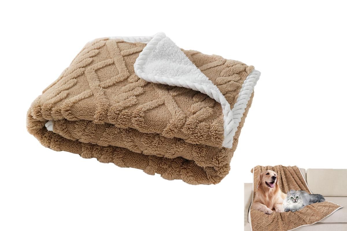 2pcs Pet Blanket for Couch Protection Water Resistance Cats Dogs Blanket for Furniture Protector-Khaki M