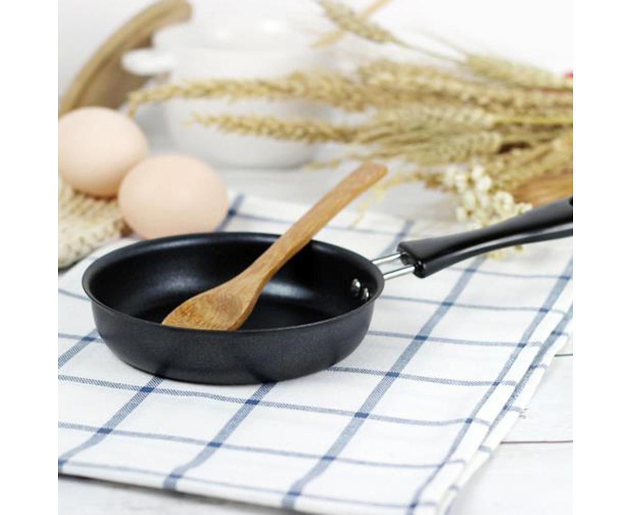 Non-stick Handle Iron Frying Cooking Pan Breakfast Egg Pancake Pot Cookware