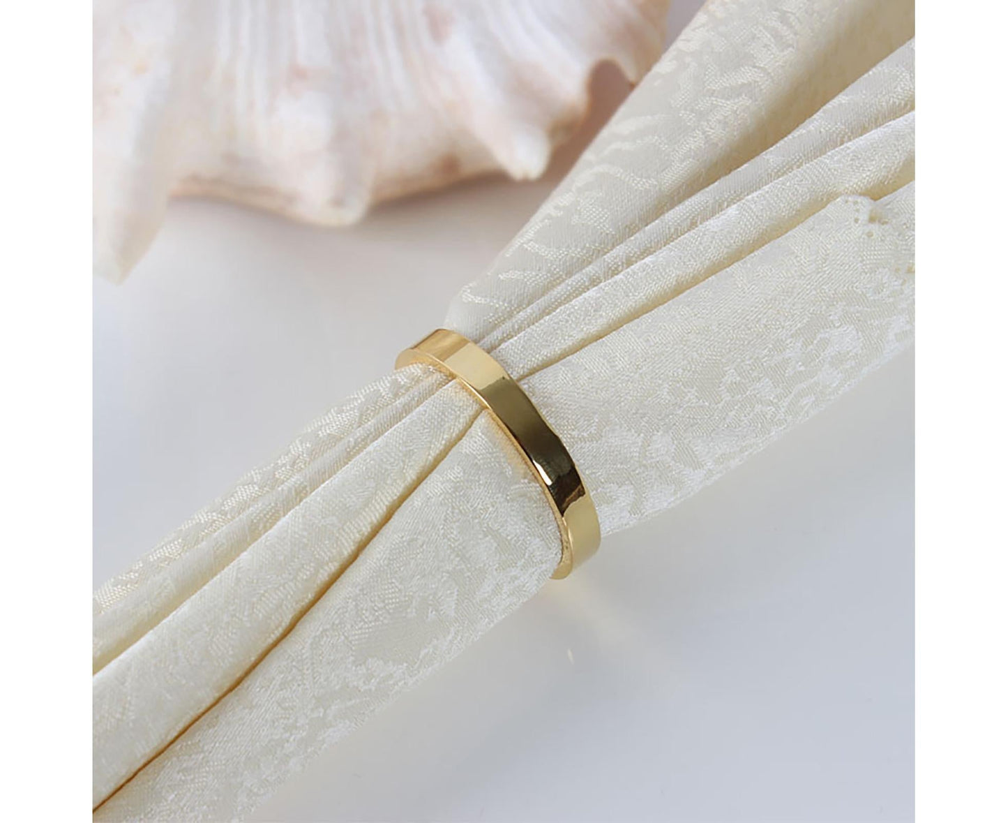 6Pcs Napkin Buckle Portable Easy to Clean Metal Buffet Table Setting Napkin Ring for Weddings-Golden