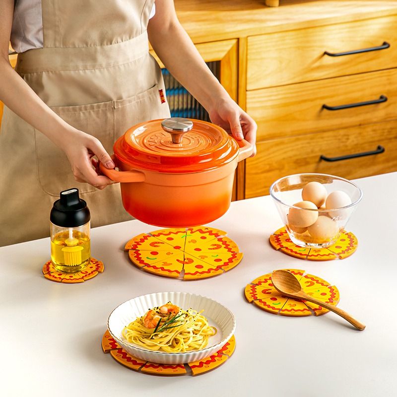4-Piece Set - Creative Pizza-Shaped Heat-Resistant Placemat, Waterproof PVC Coaster & Trivet for Home Use