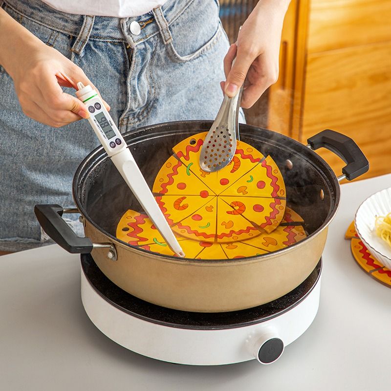 4-Piece Set - Creative Pizza-Shaped Heat-Resistant Placemat, Waterproof PVC Coaster & Trivet for Home Use