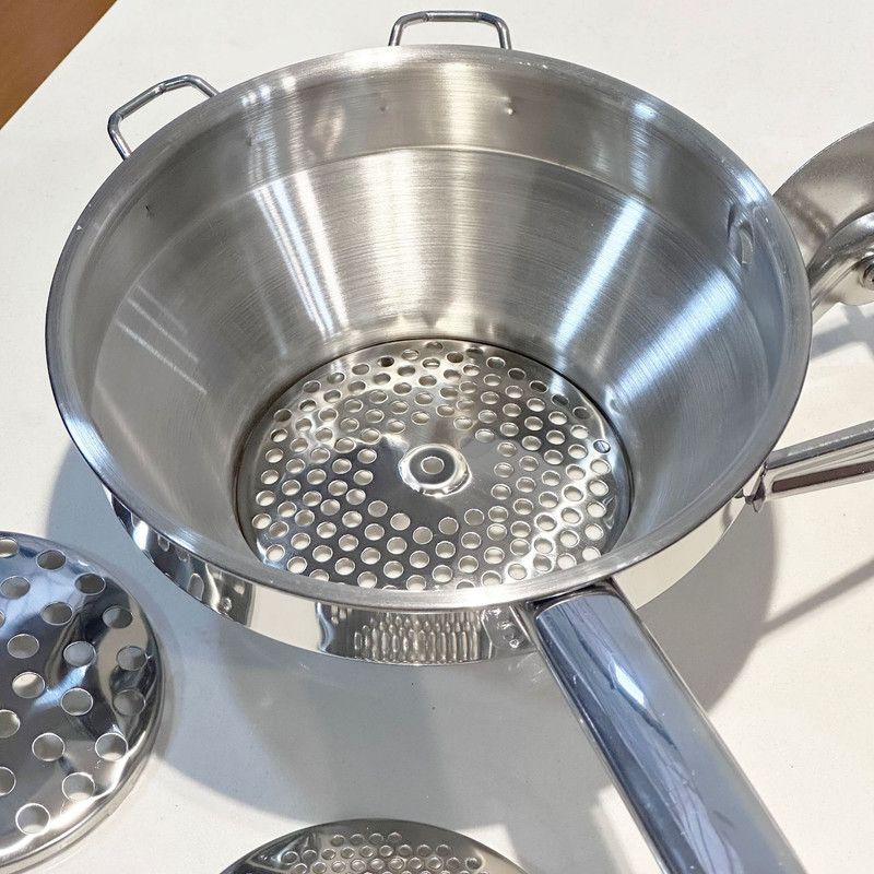 Stainless Steel Manual Food Mill with 3 Discs, Potato Fruit Vegetable Puree Masher