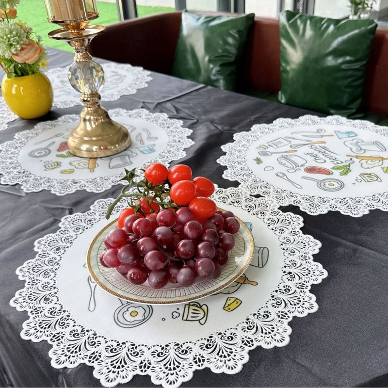 2-Pack Round PVC Lace-Printed Placemats, Waterproof, Oil-Resistant, Heat-Insulating Floral Table Mats - Daisy Pattern